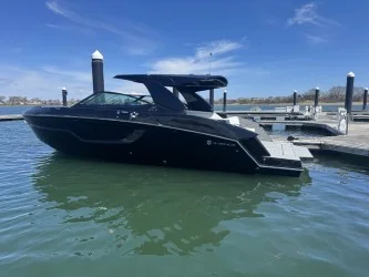 2022 Cruisers Yachts 38 GLS South Beach Image Thumbnail #2