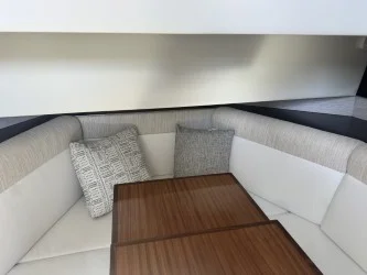 2022 Cruisers Yachts 38 GLS South Beach Image Thumbnail #16