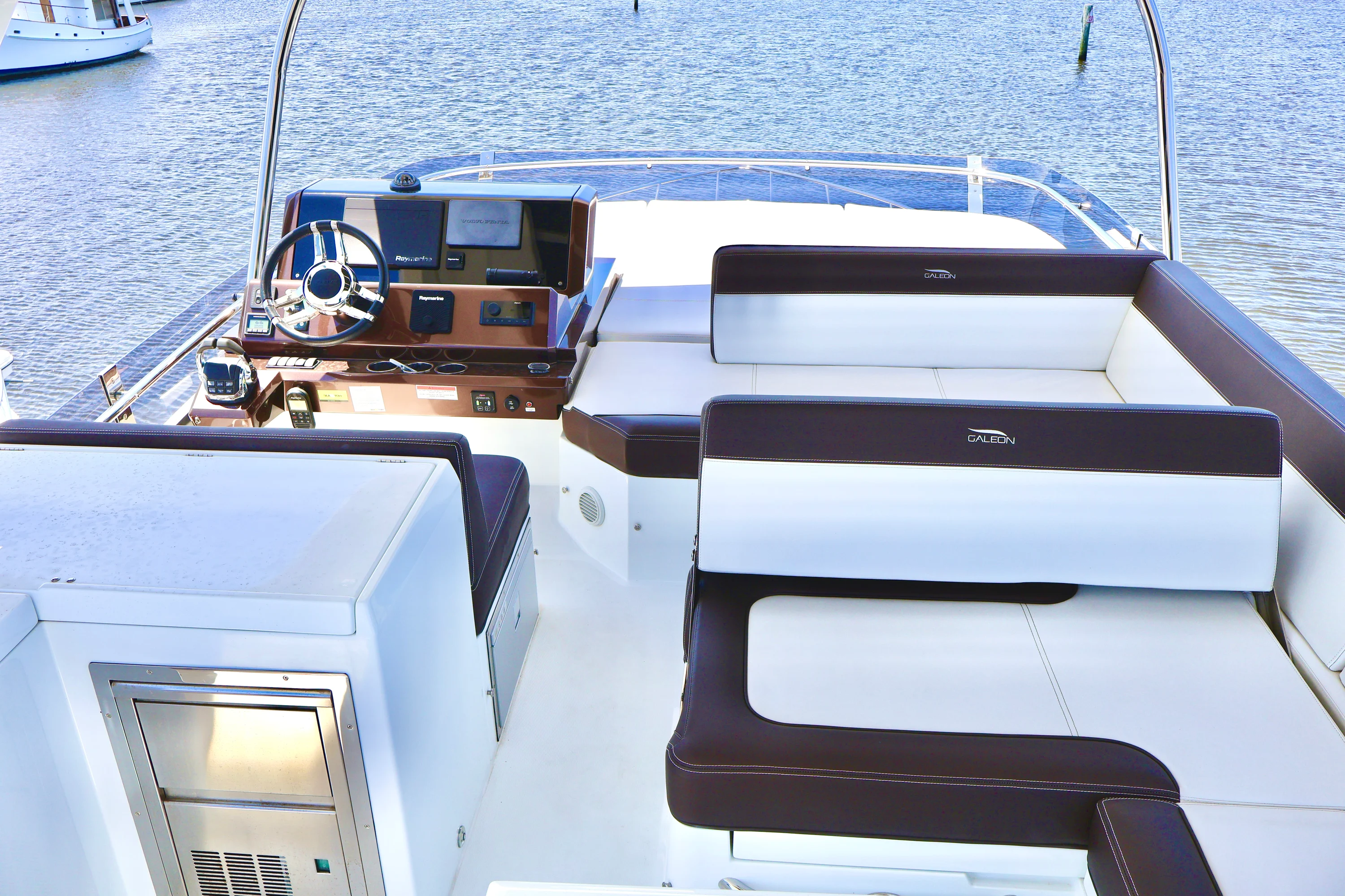 2022 Galeon 500 FLY Image Thumbnail #31