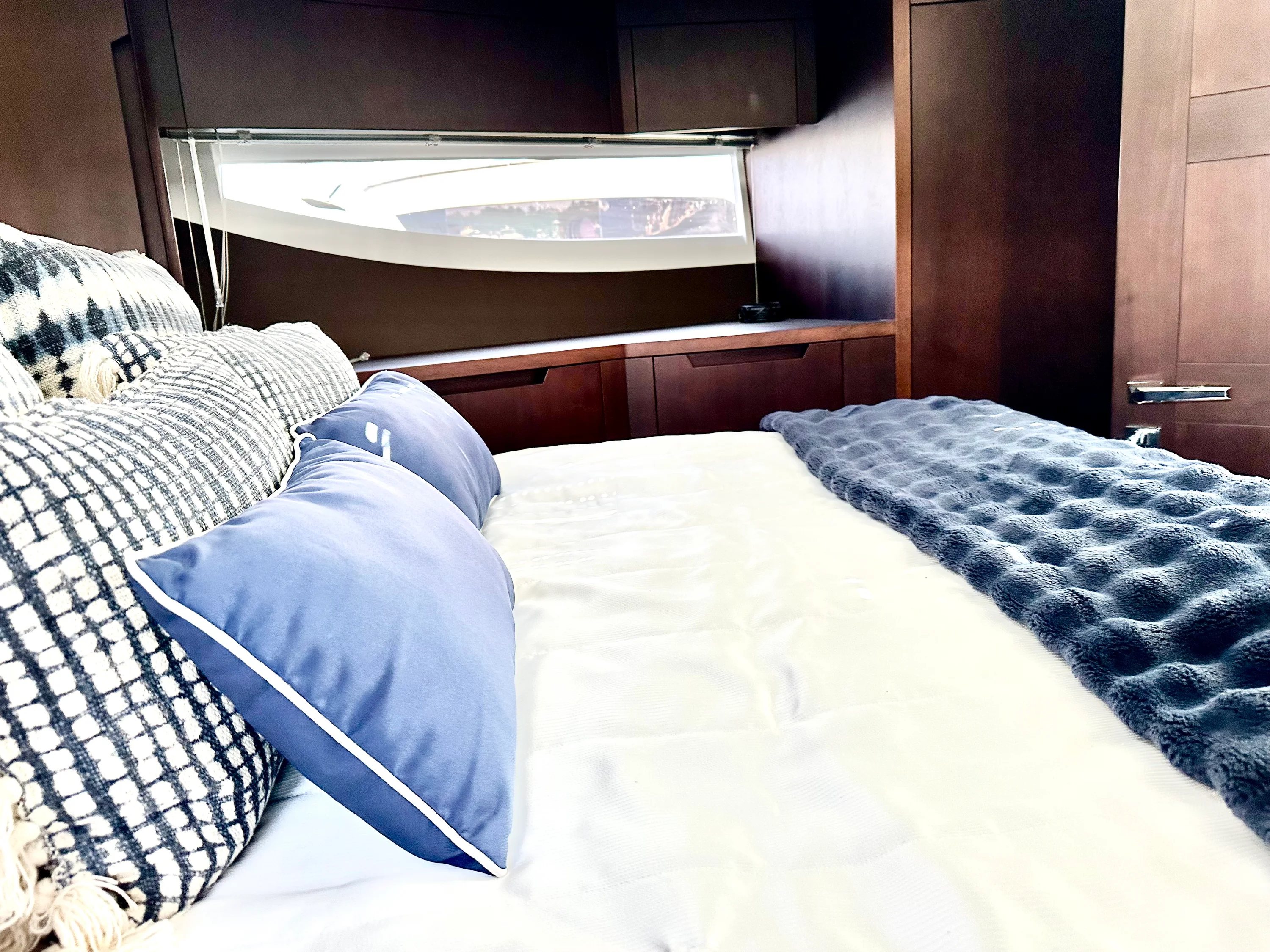 2022 Galeon 500 FLY Image Thumbnail #55