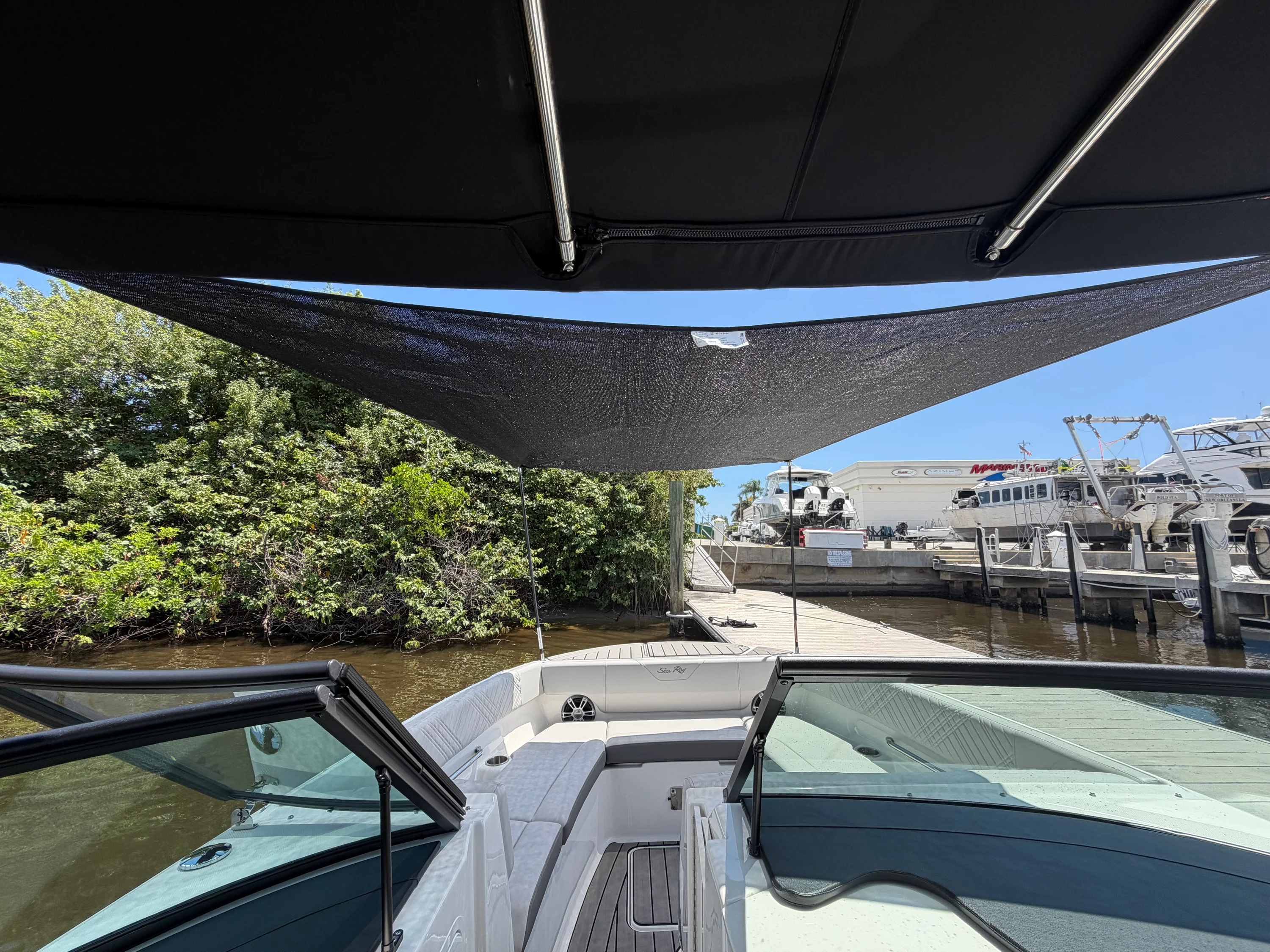 2025 Sea Ray 270 SDX OB Image Thumbnail #40