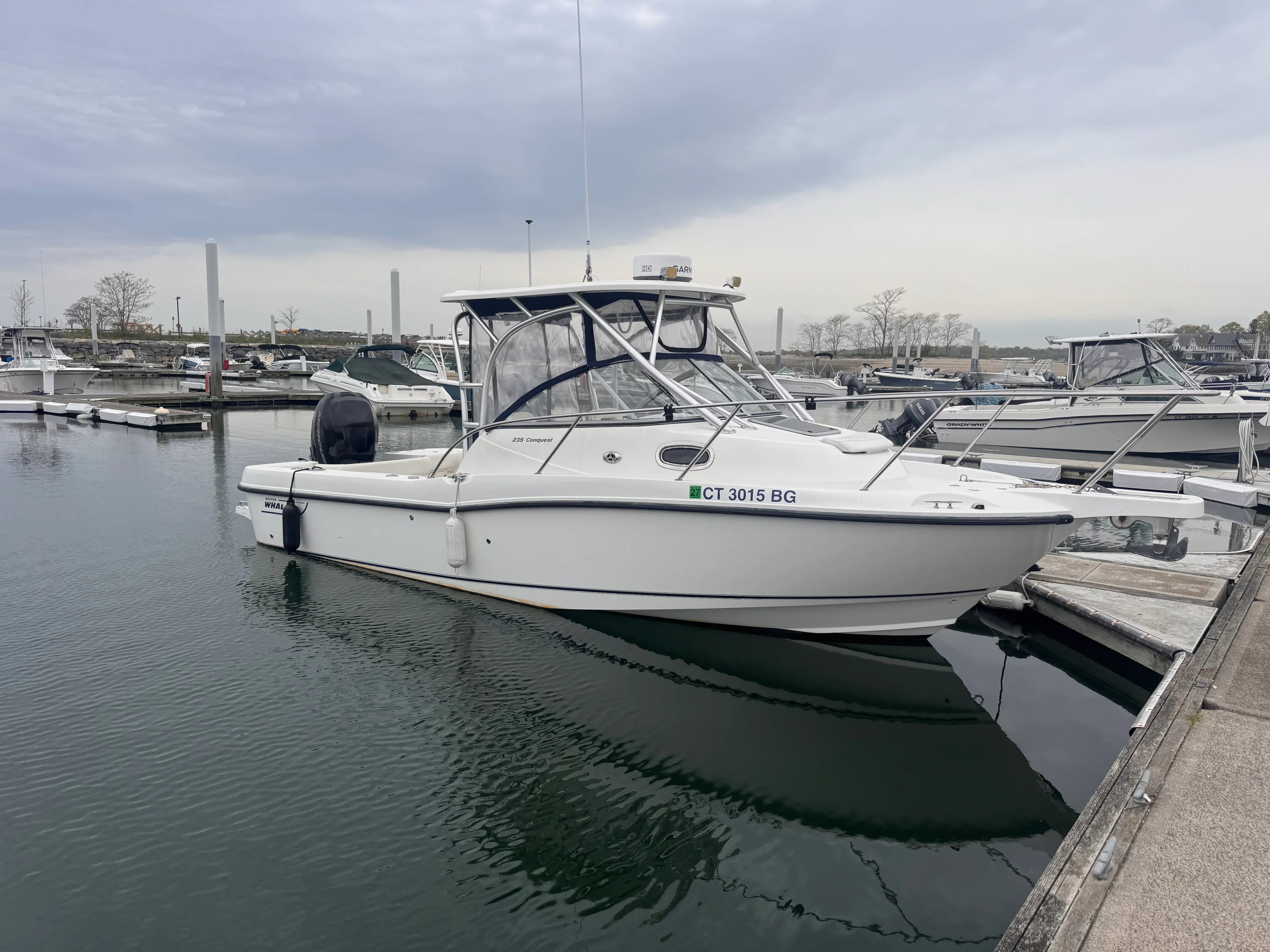 2012 Boston Whaler 235 CONQUEST Image Thumbnail #3