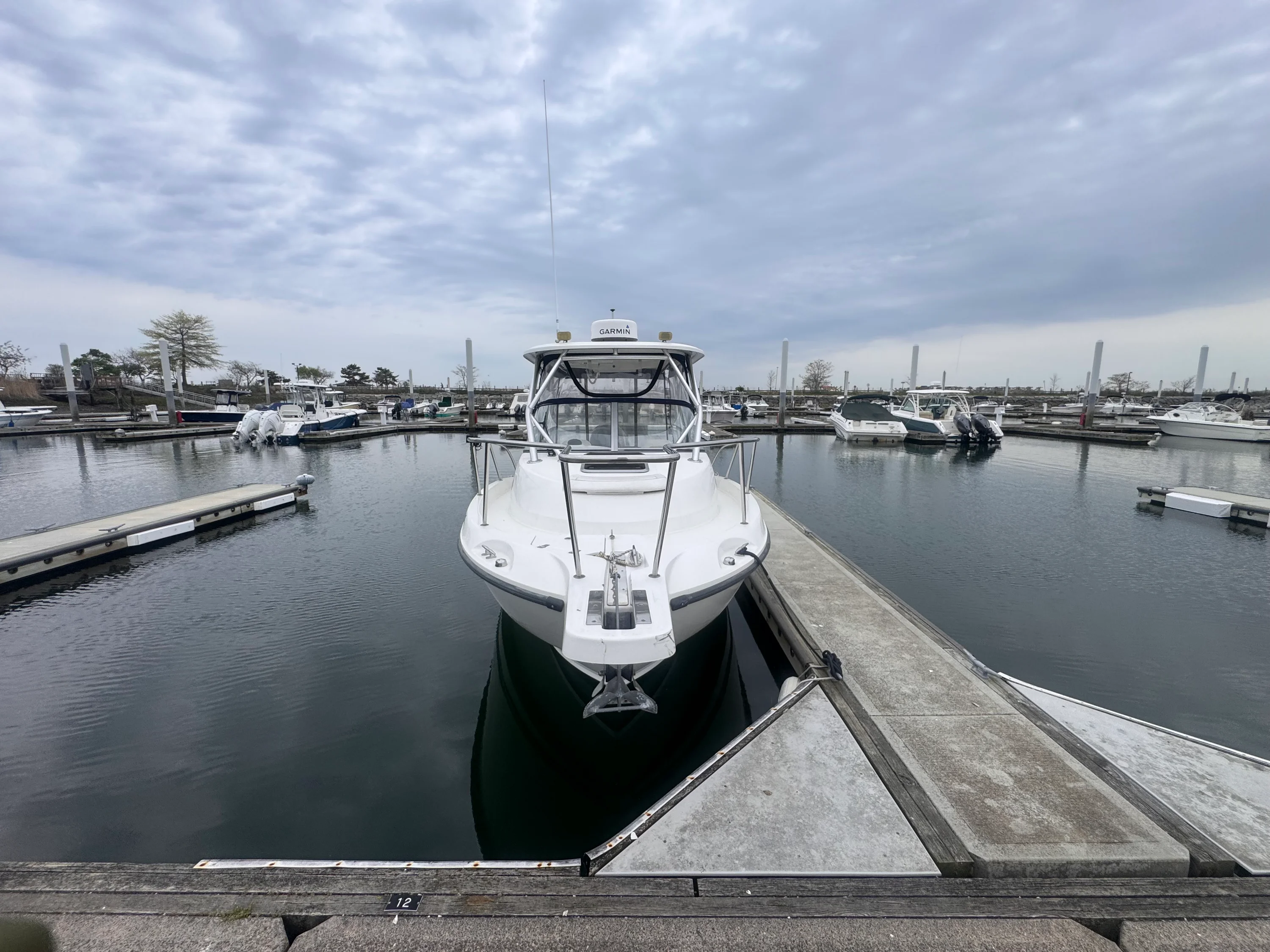 2012 Boston Whaler 235 CONQUEST Image Thumbnail #1