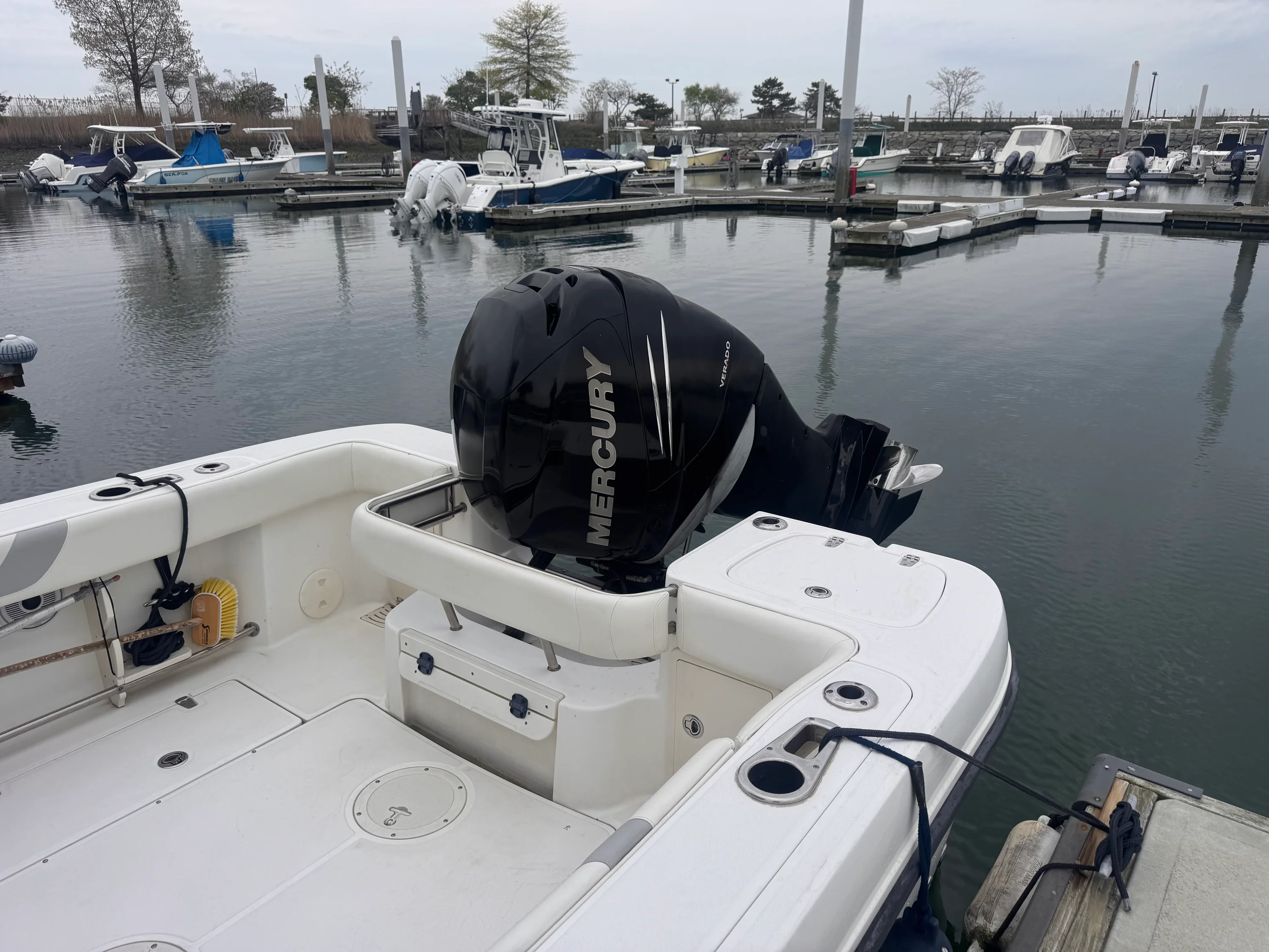2012 Boston Whaler 235 CONQUEST Image Thumbnail #6