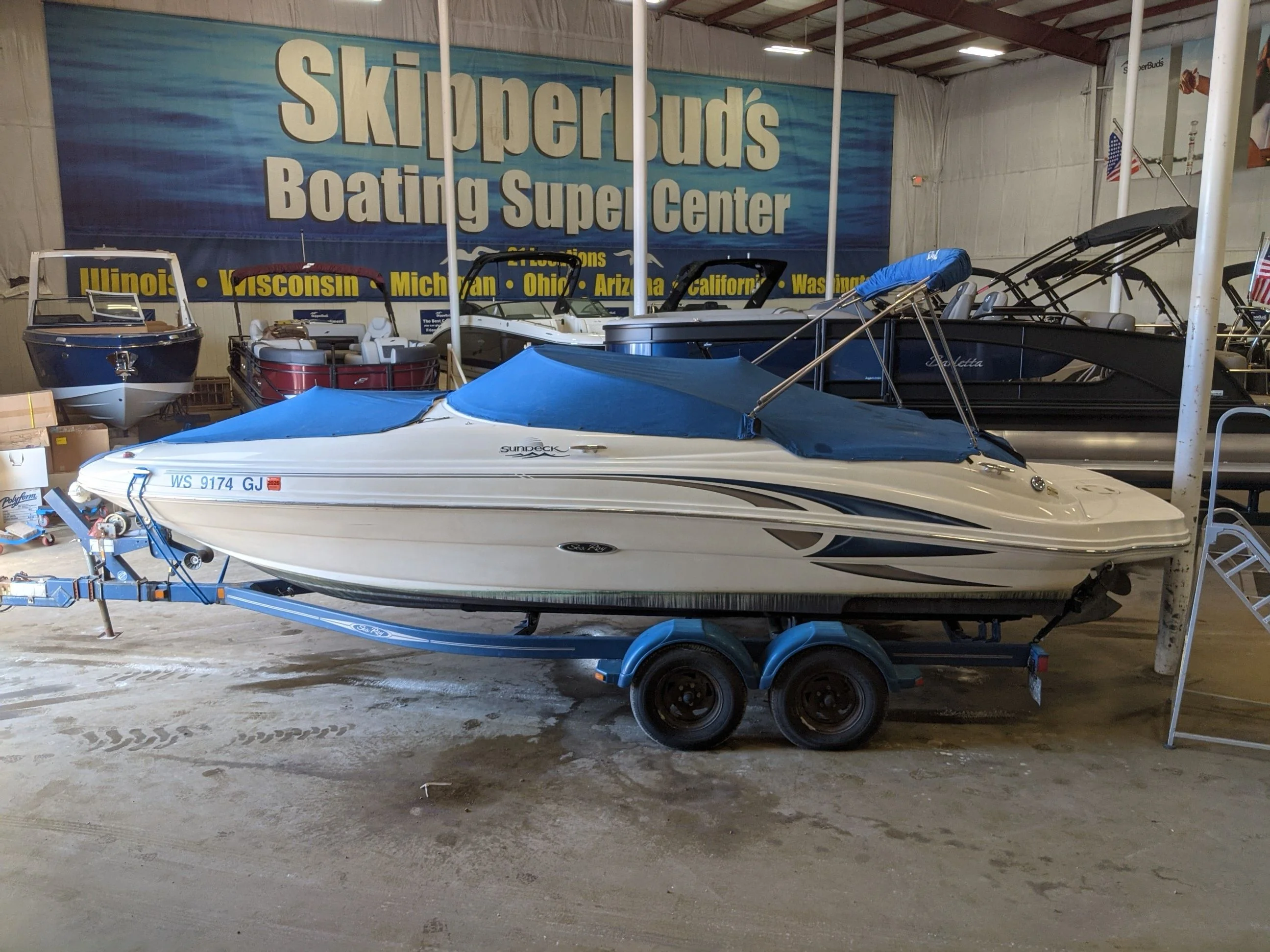 2002 Sea Ray 220 SUNDECK Image Thumbnail #1