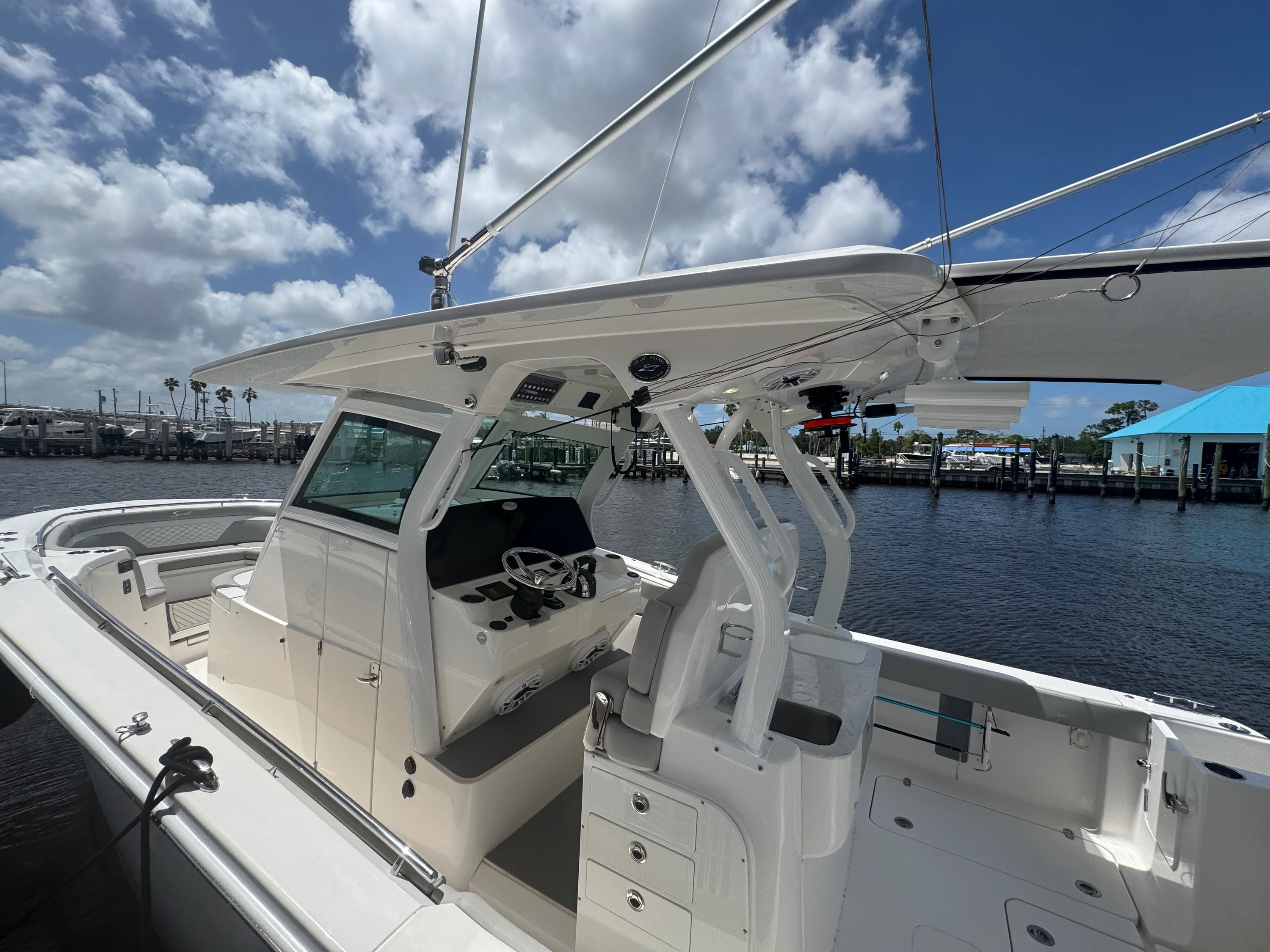 2021 Scout 330 LXF Image Thumbnail #40