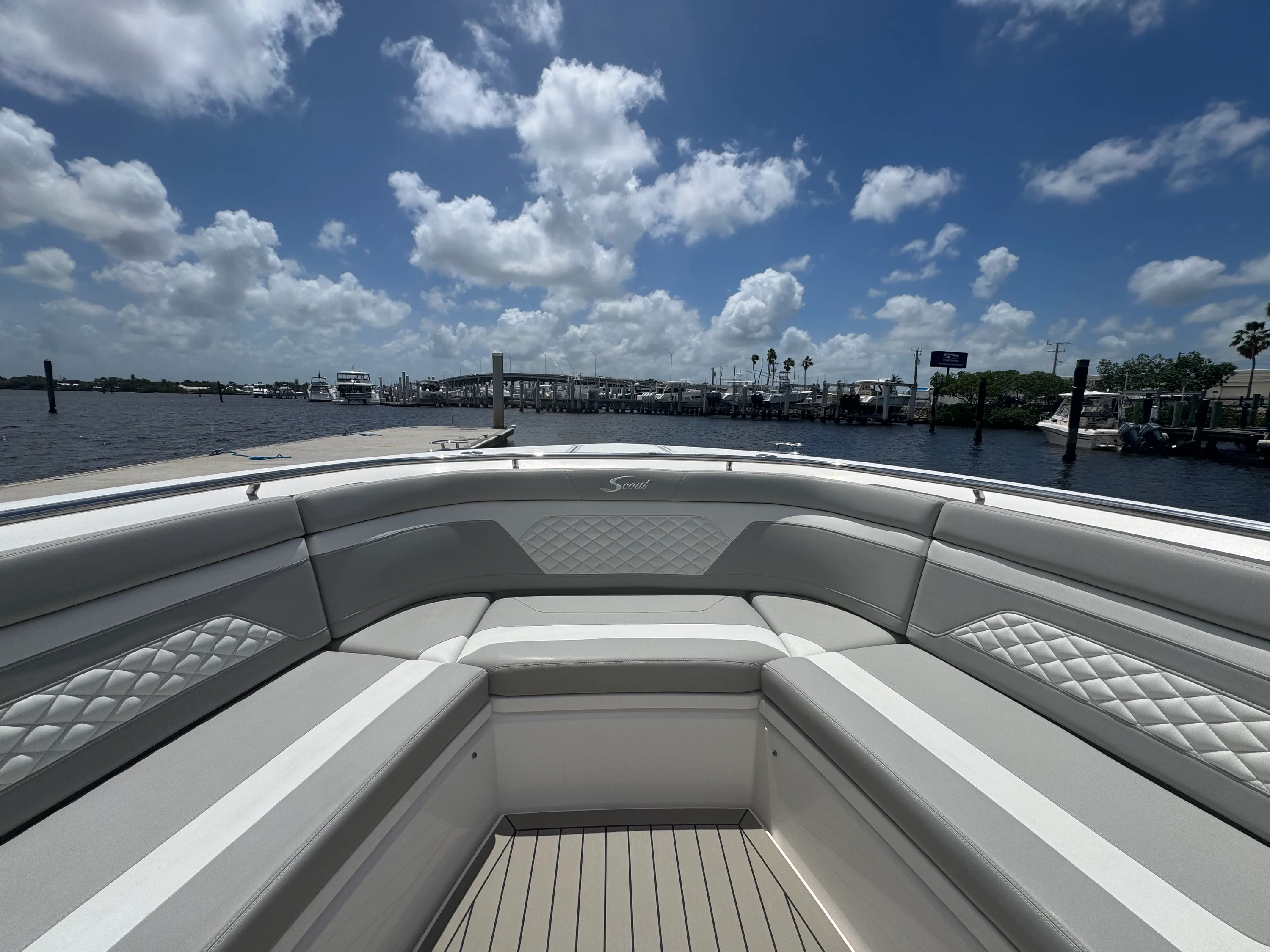 2021 Scout 330 LXF Image Thumbnail #17