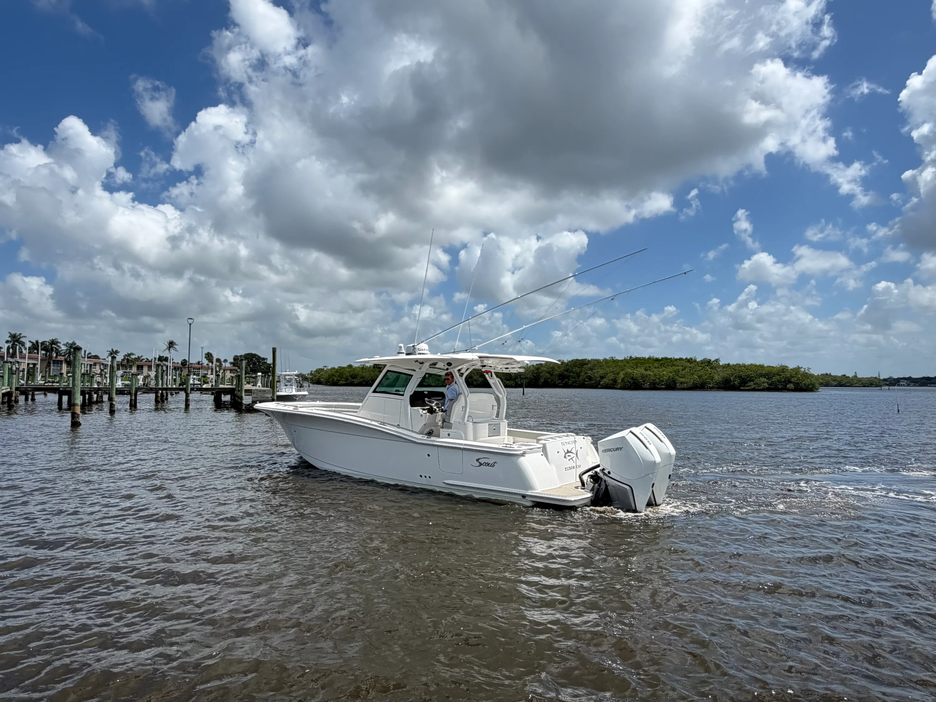 2021 Scout 330 LXF Image Thumbnail #2