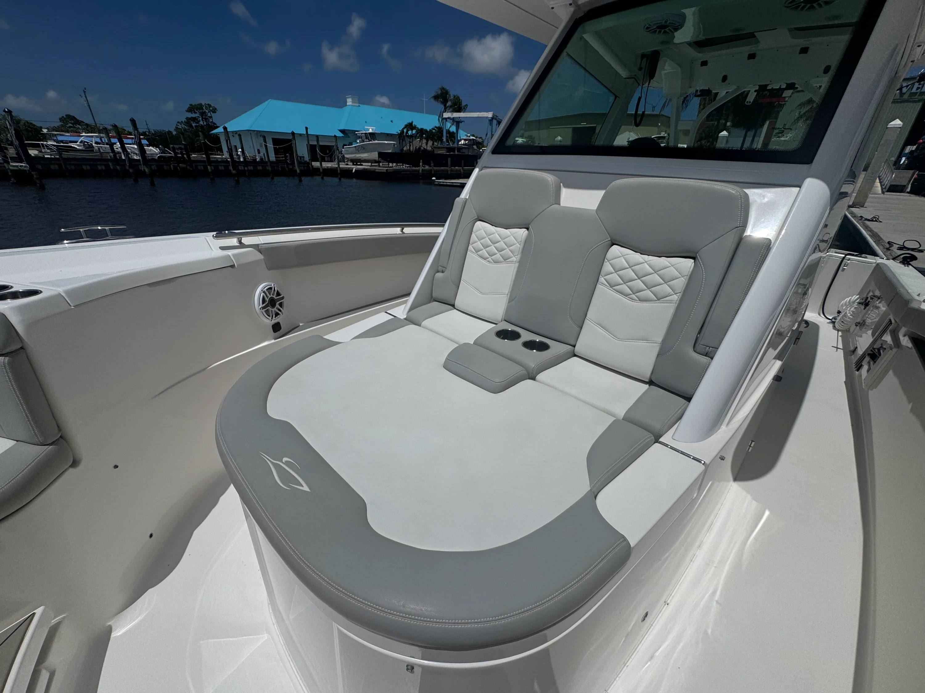 2021 Scout 330 LXF Image Thumbnail #24