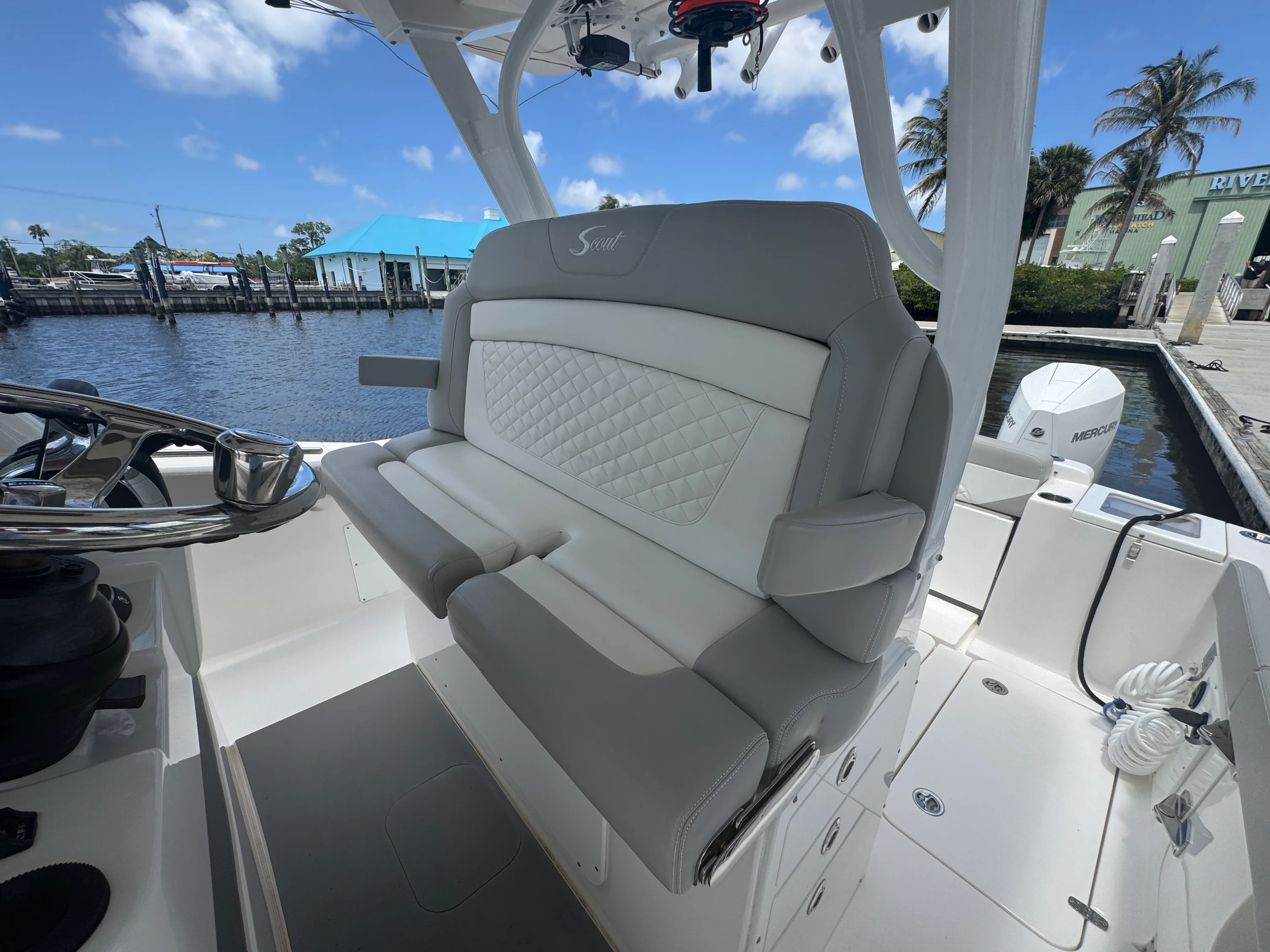 2021 Scout 330 LXF Image Thumbnail #32