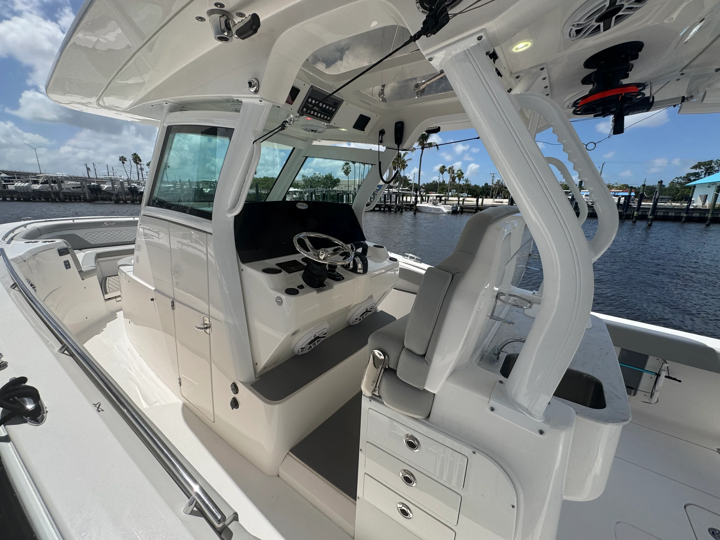 2021 Scout 330 LXF Image Thumbnail #39