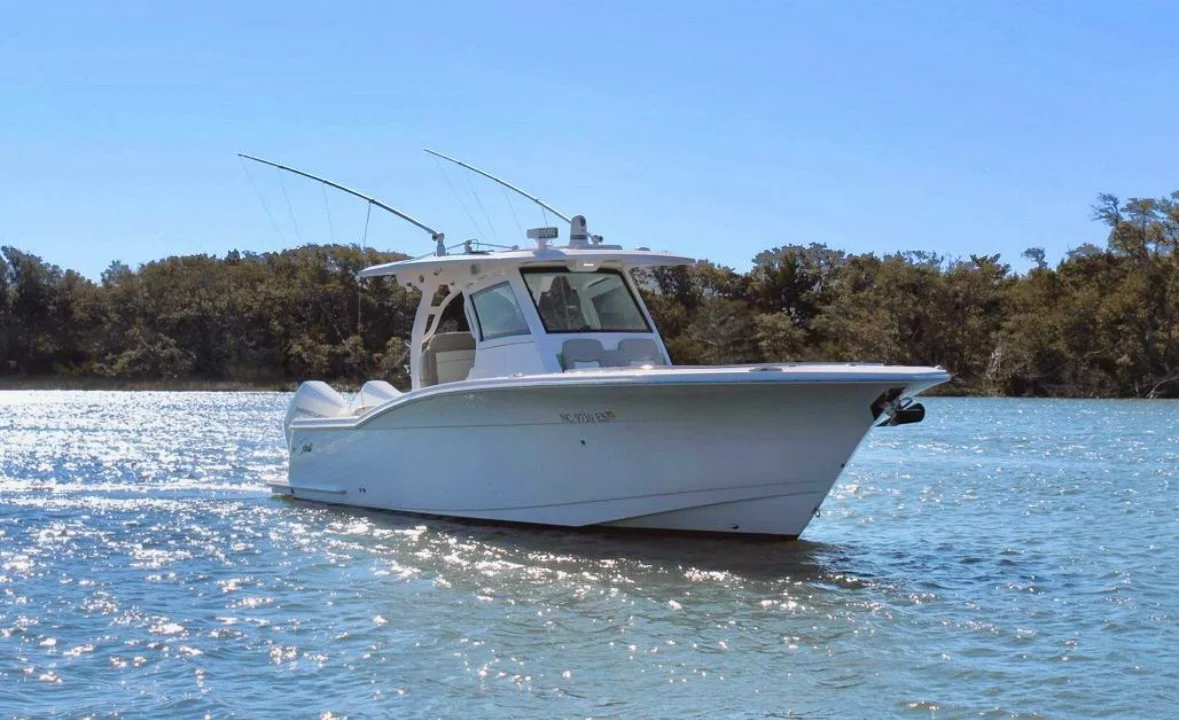 2021 Scout 330 LXF Image Thumbnail #1