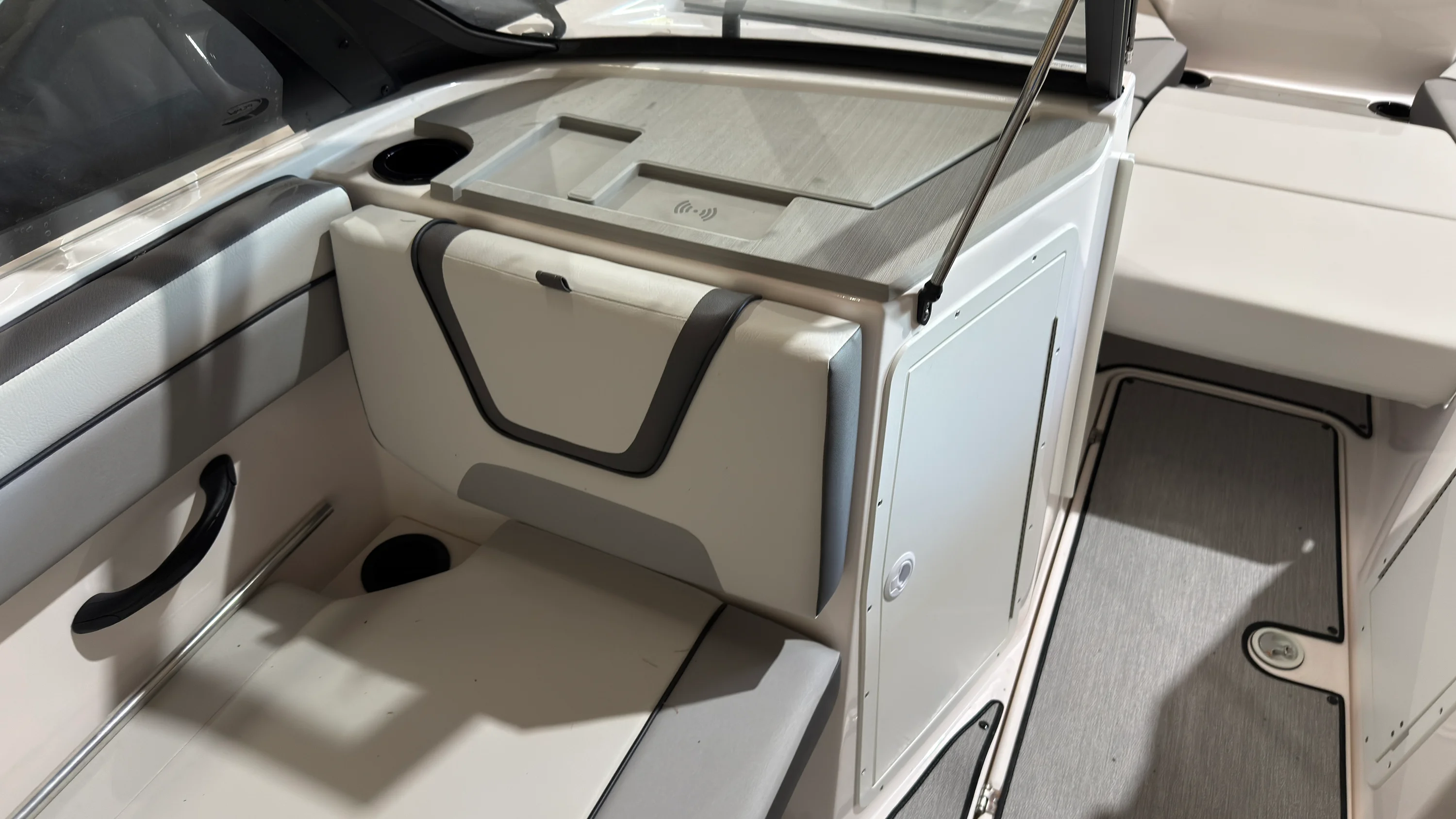 2024 Yamaha AR220 Image Thumbnail #16