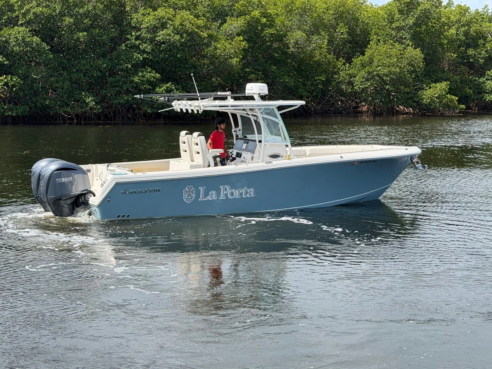 2023 Sailfish 290 CC Image Thumbnail #9