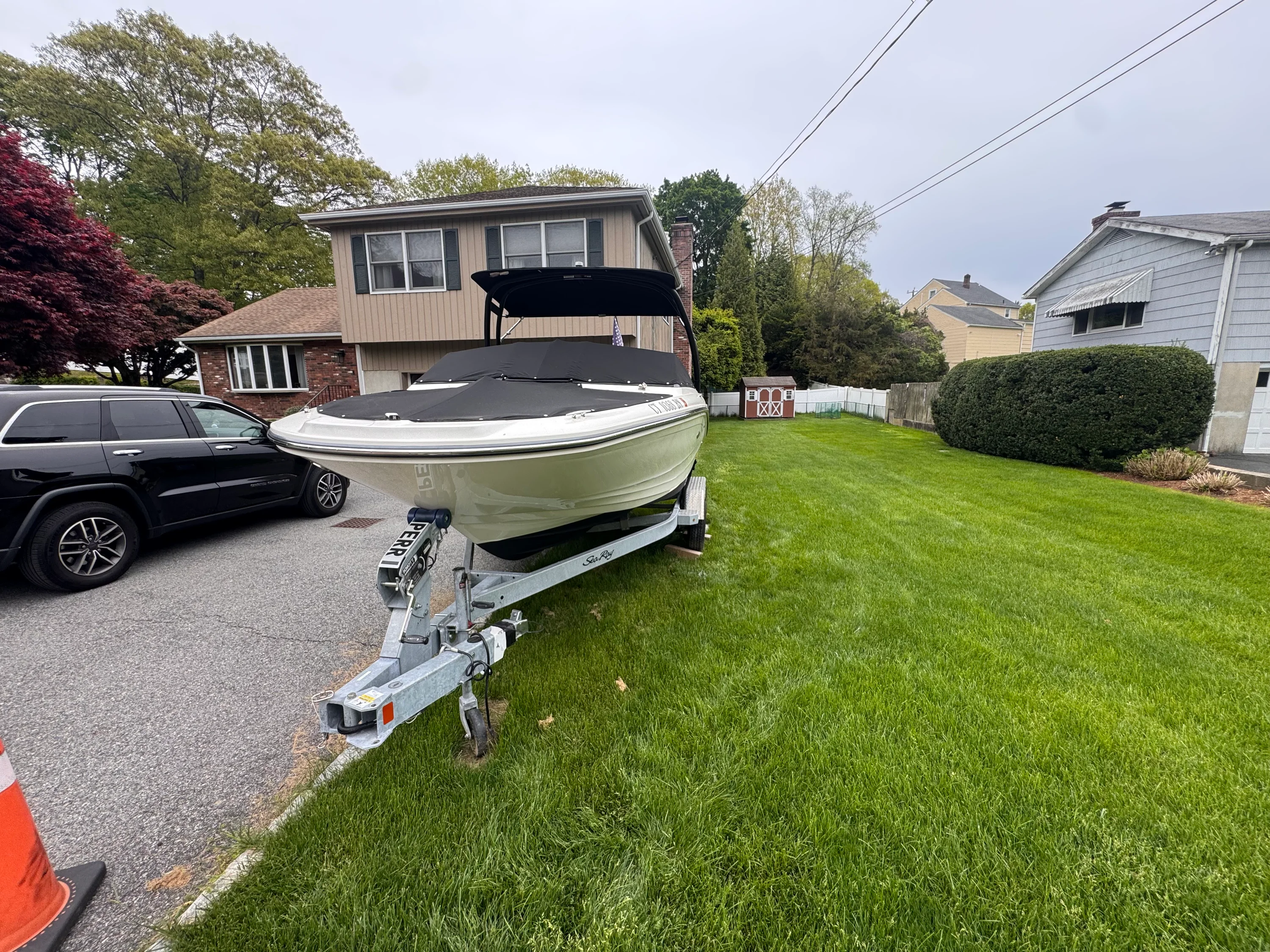 2021 Sea Ray 190 SPX OB Image Thumbnail #3