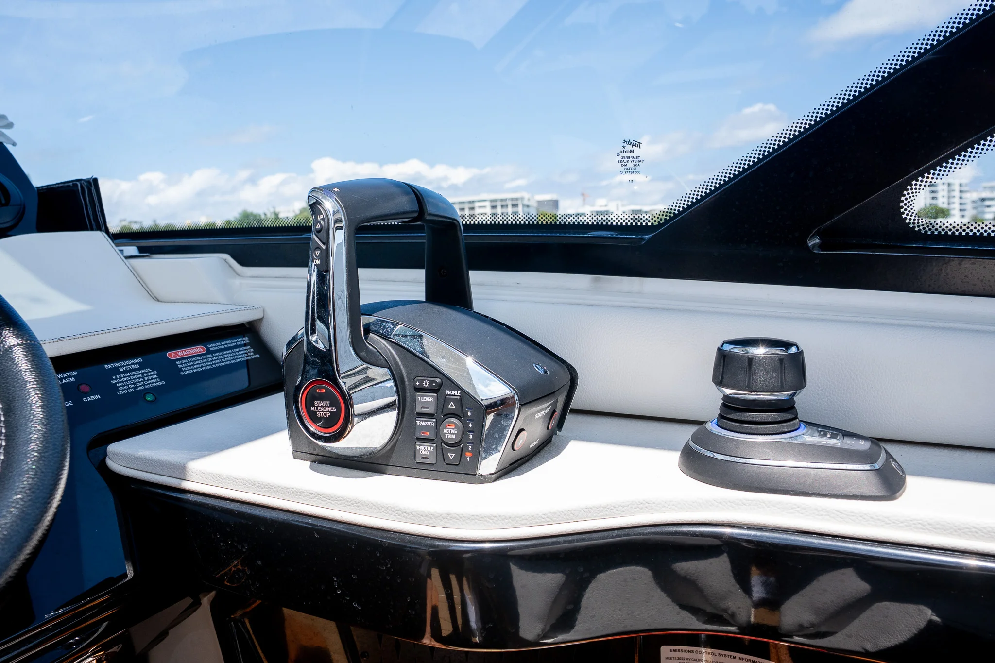 2022 Sea Ray 370 SUNDANCER OB Image Thumbnail #20