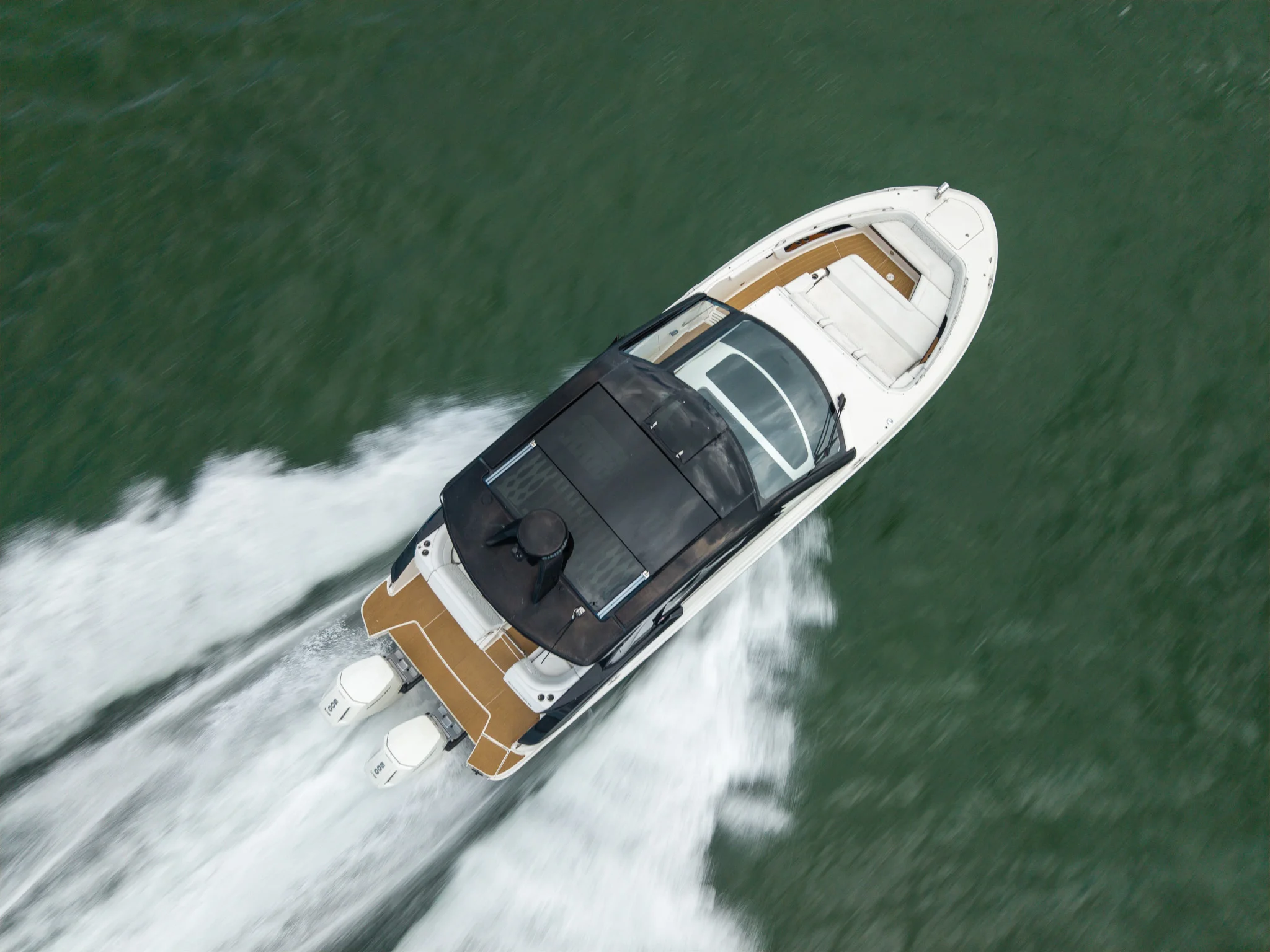 2022 Sea Ray 370 SUNDANCER OB Image Thumbnail #7