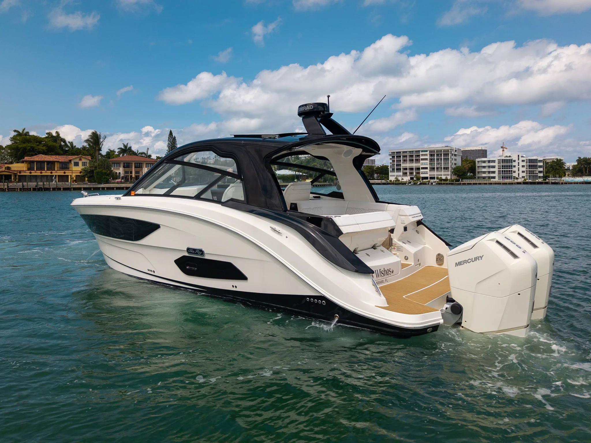 2022 Sea Ray 370 SUNDANCER OB Image Thumbnail #0