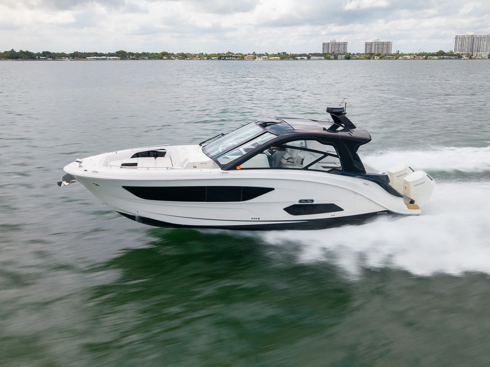 2022 Sea Ray 370 SUNDANCER OB Image Thumbnail #23