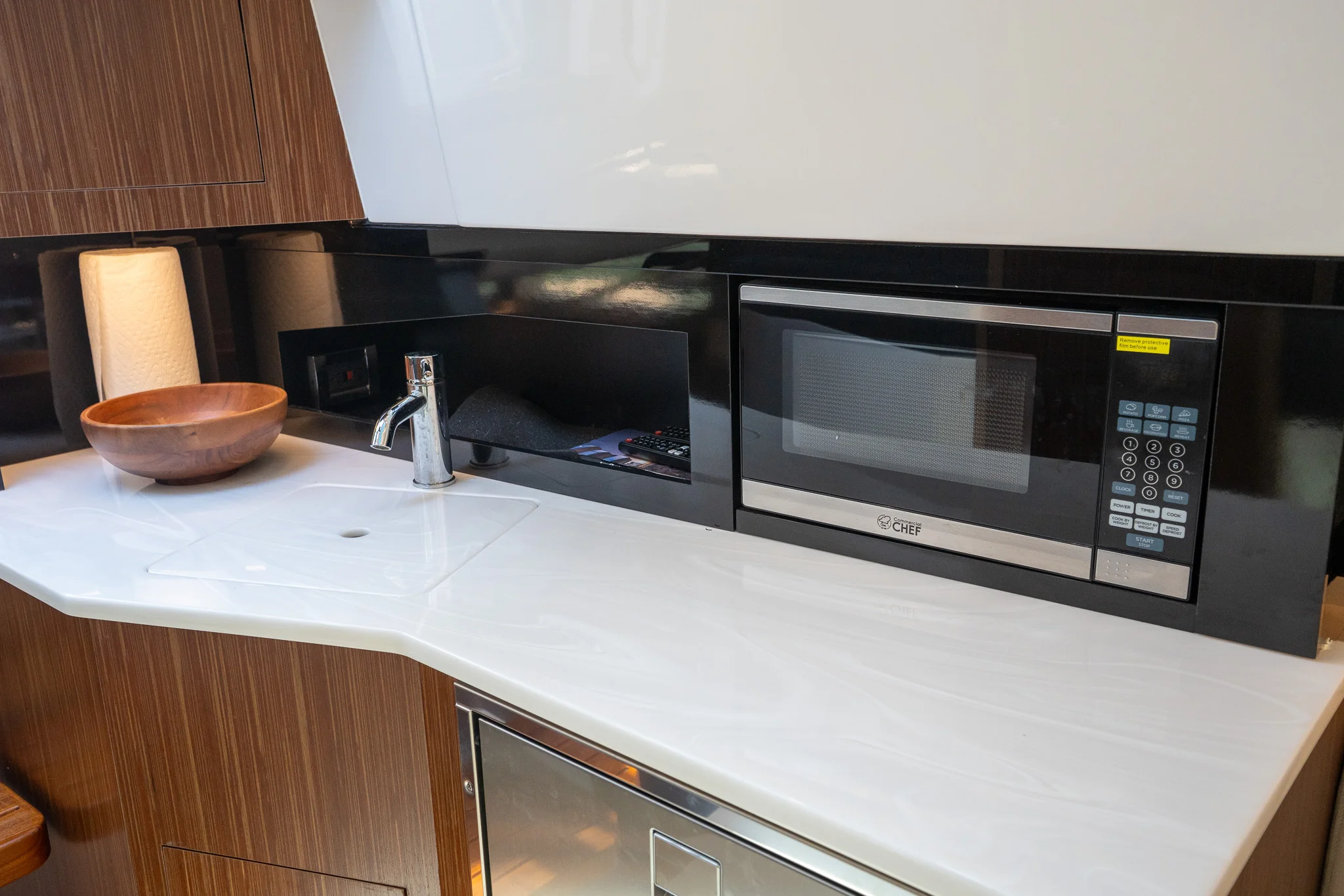 2022 Sea Ray 370 SUNDANCER OB Image Thumbnail #15