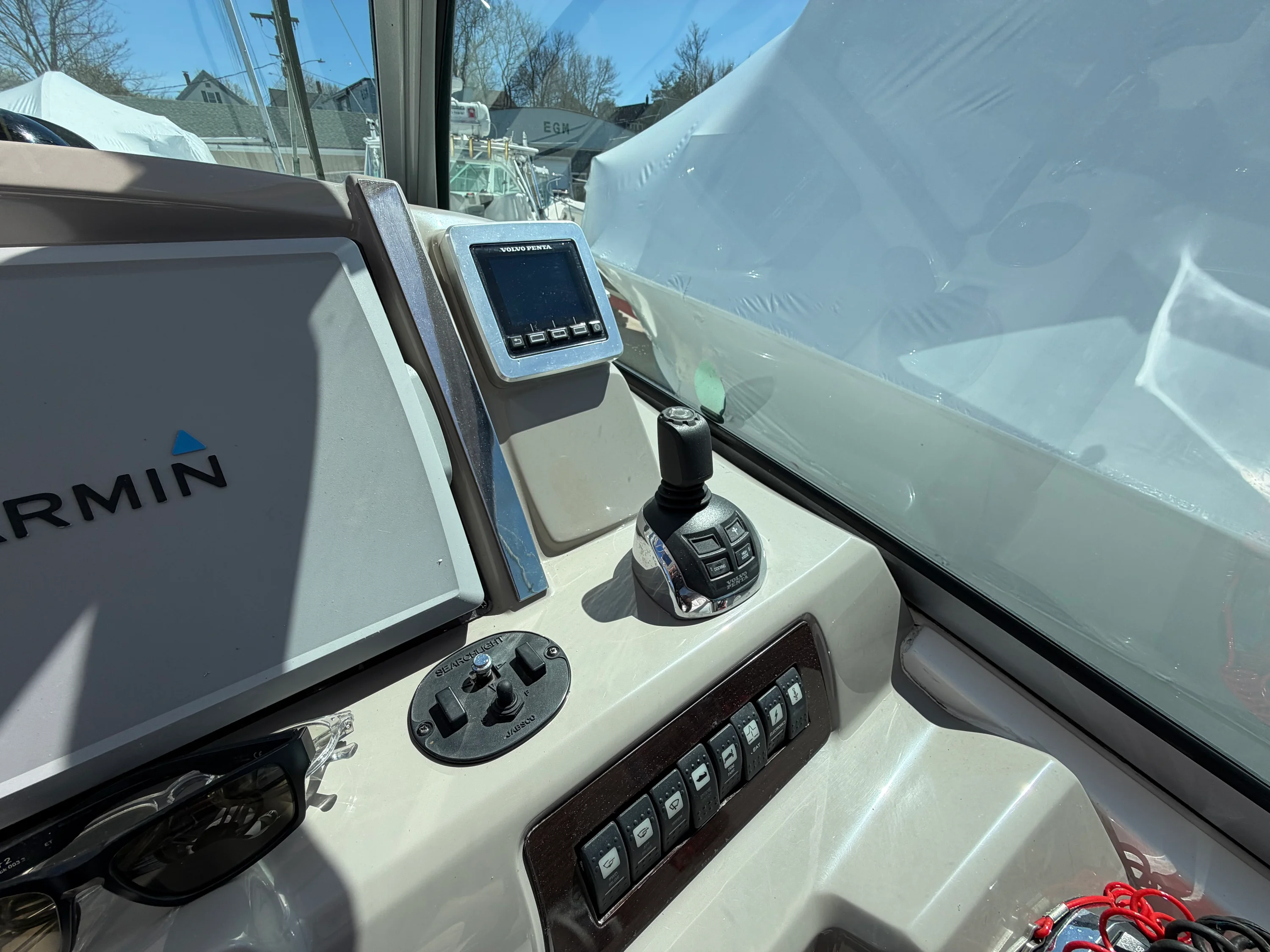 2014 Chaparral 330 SIGNATURE Image Thumbnail #12