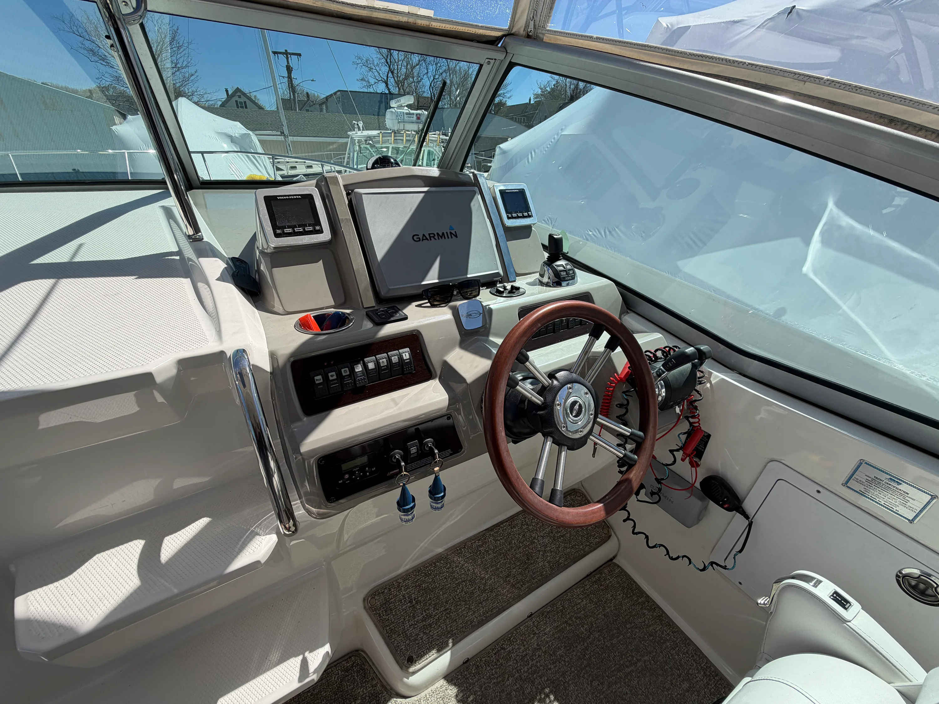 2014 Chaparral 330 SIGNATURE Image Thumbnail #13