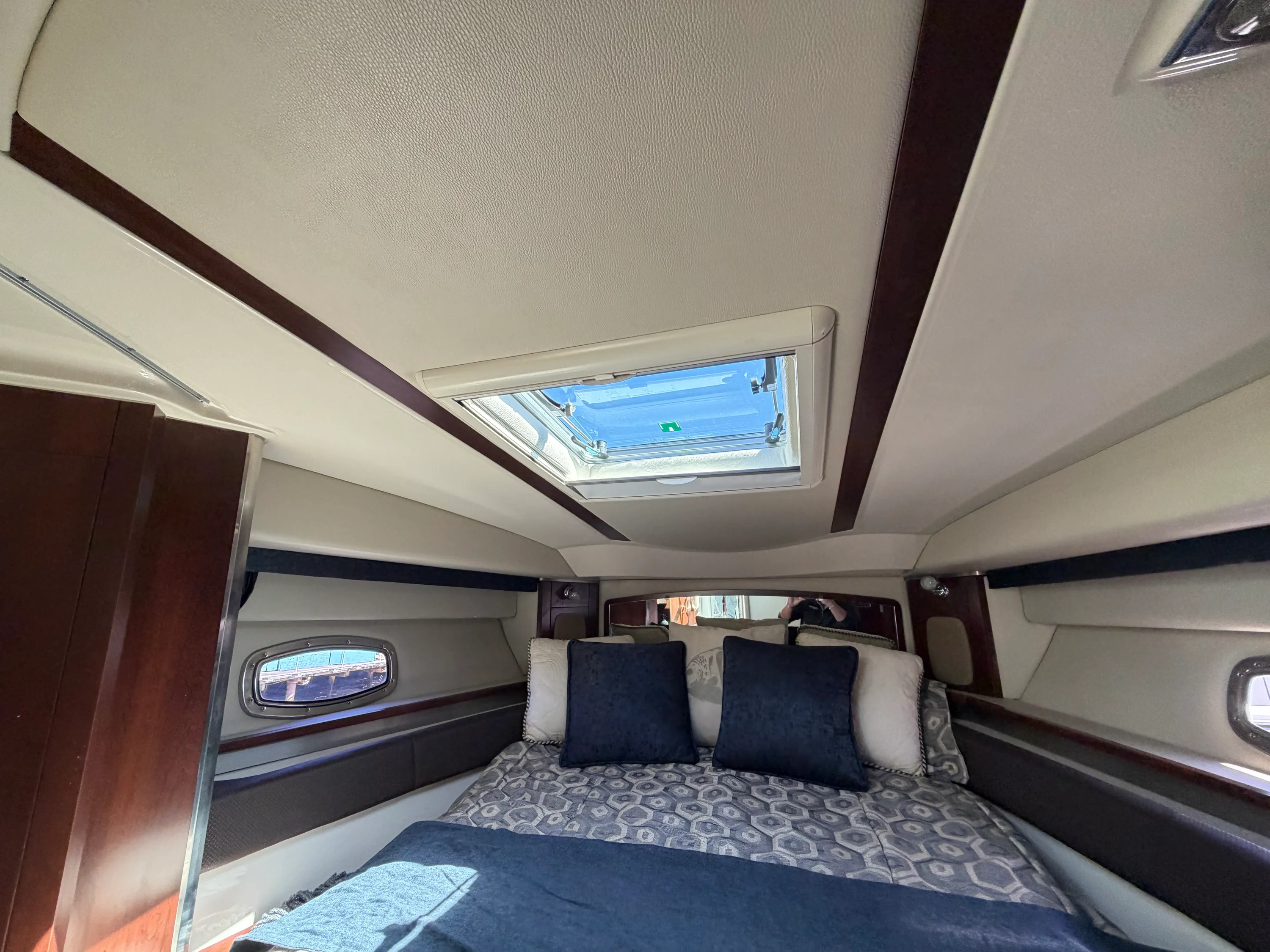 2014 Chaparral 330 SIGNATURE Image Thumbnail #16