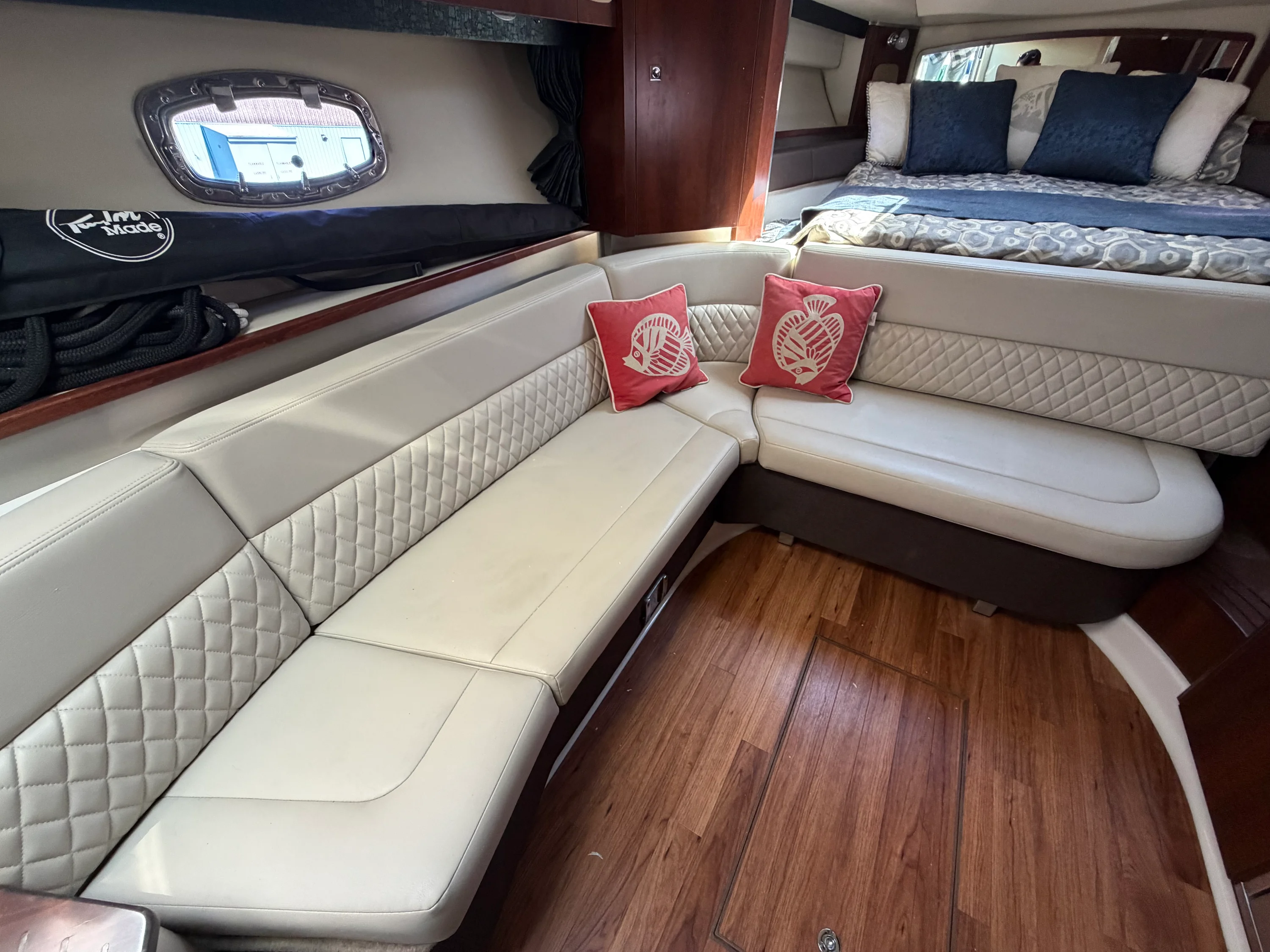 2014 Chaparral 330 SIGNATURE Image Thumbnail #14