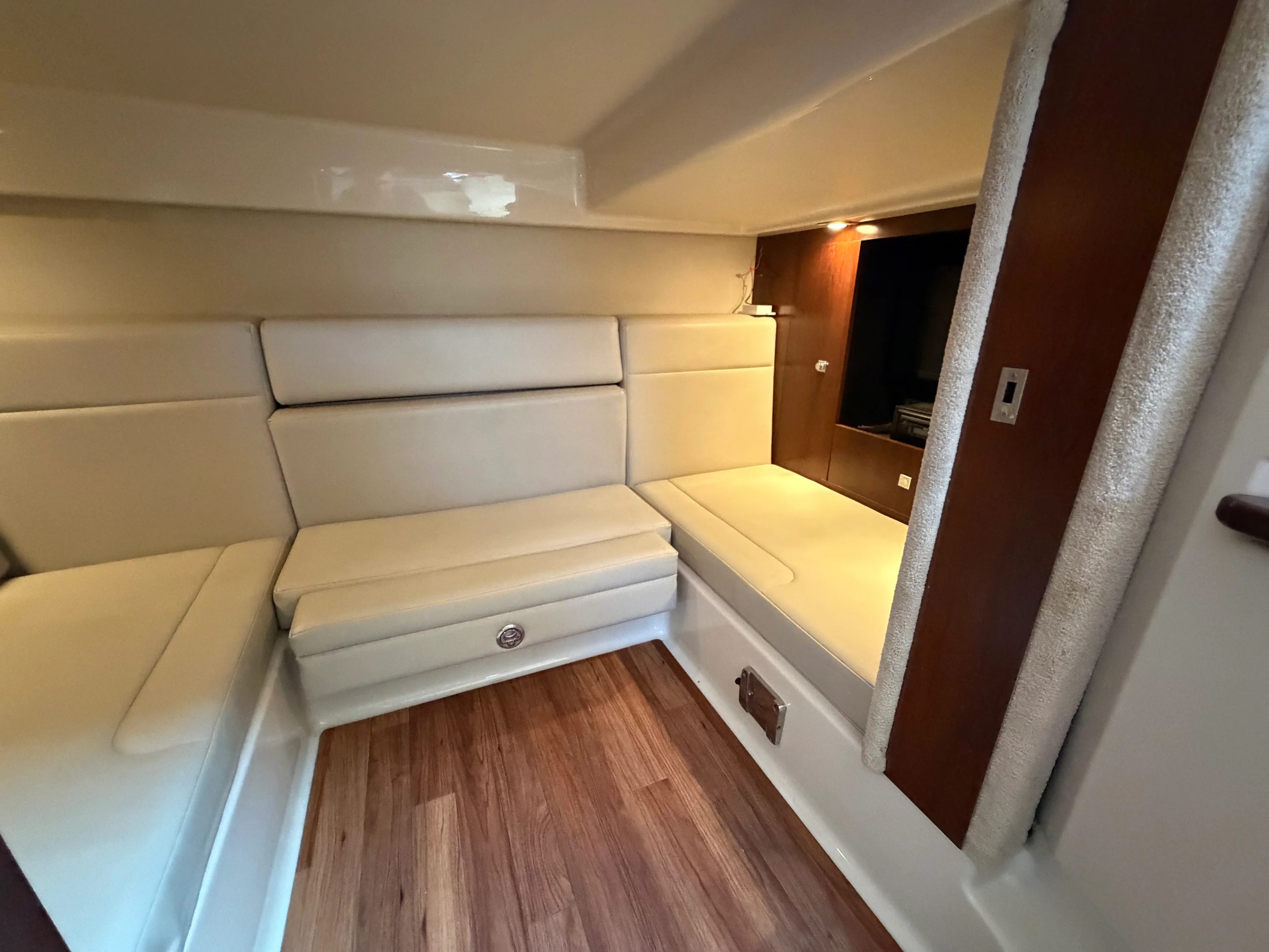 2014 Chaparral 330 SIGNATURE Image Thumbnail #19