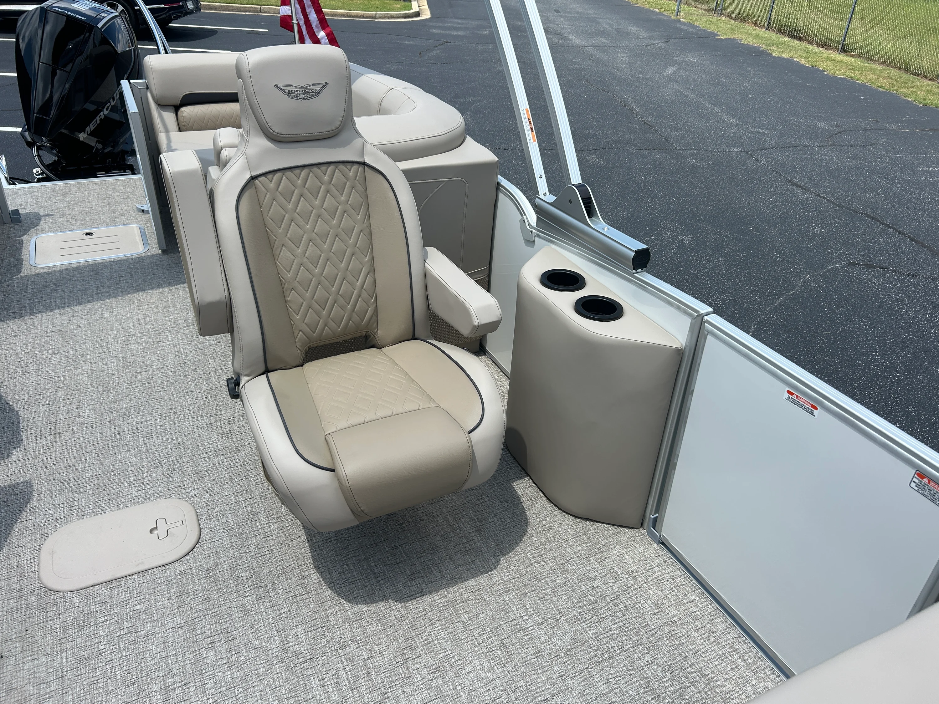 2026 Bennington 23MFB Image Thumbnail #6