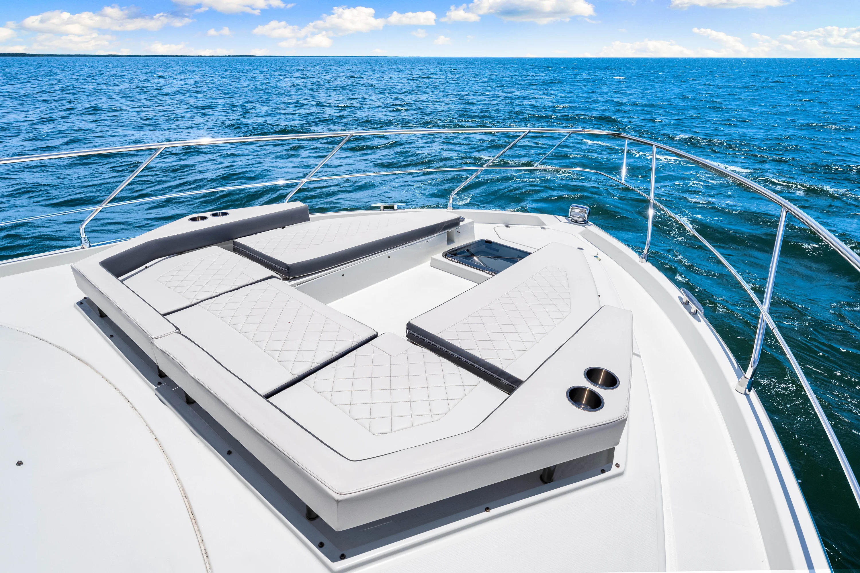 2020 Cruisers Yachts 50 CANTIUS Image Thumbnail #23