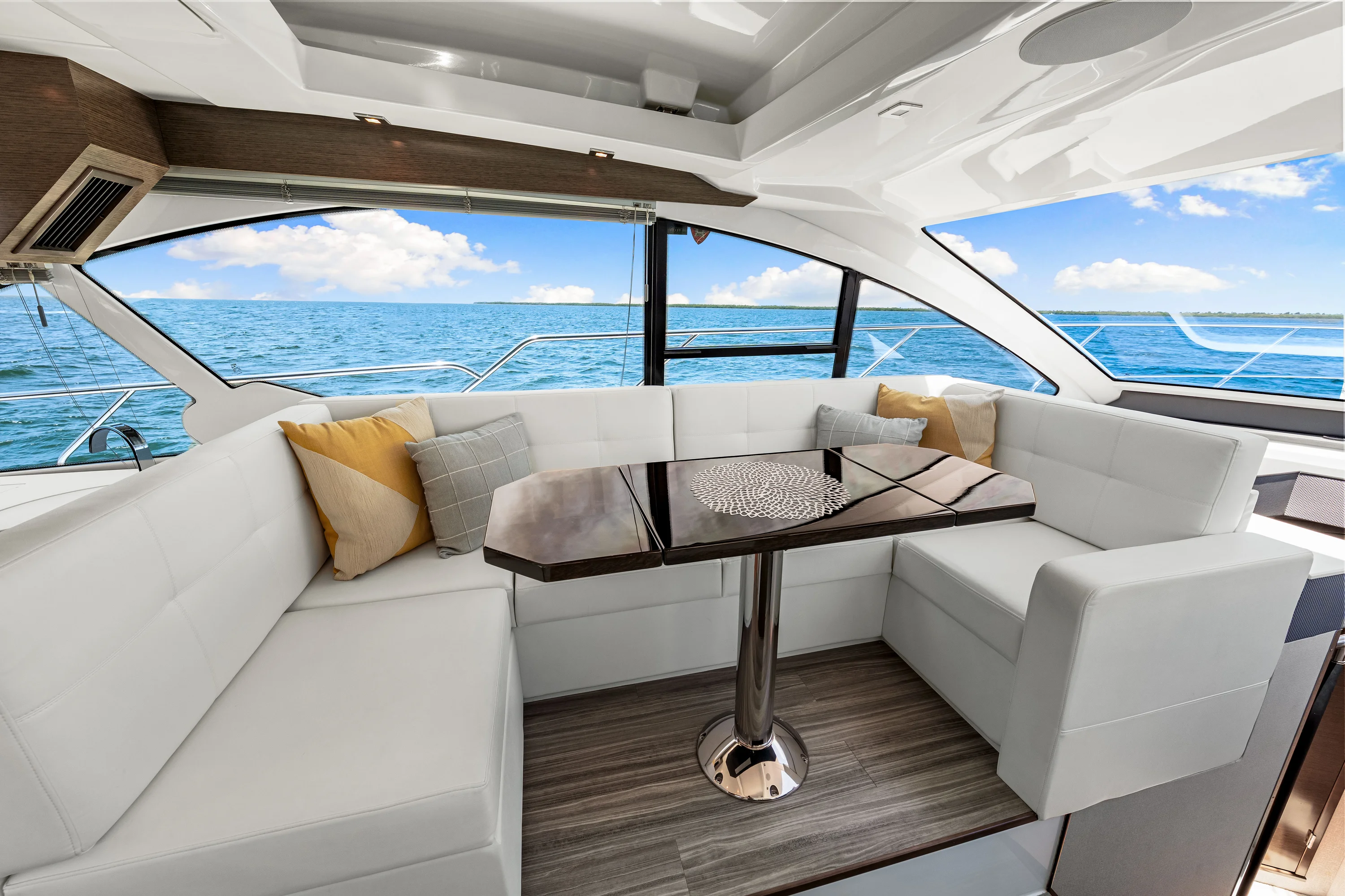 2020 Cruisers Yachts 50 CANTIUS Image Thumbnail #53