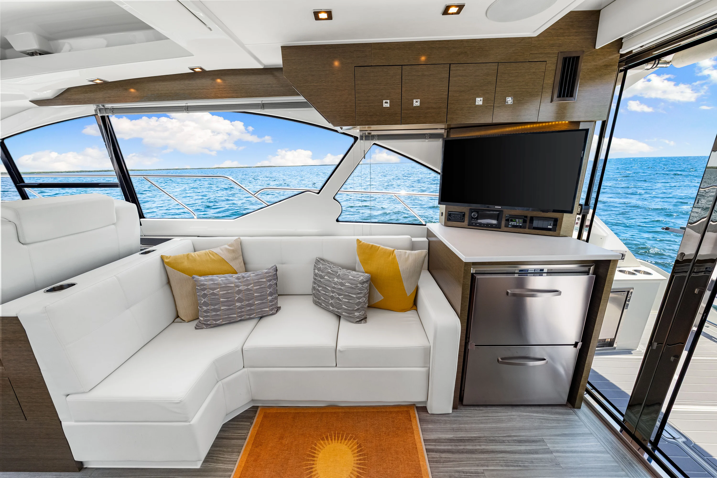2020 Cruisers Yachts 50 CANTIUS Image Thumbnail #49
