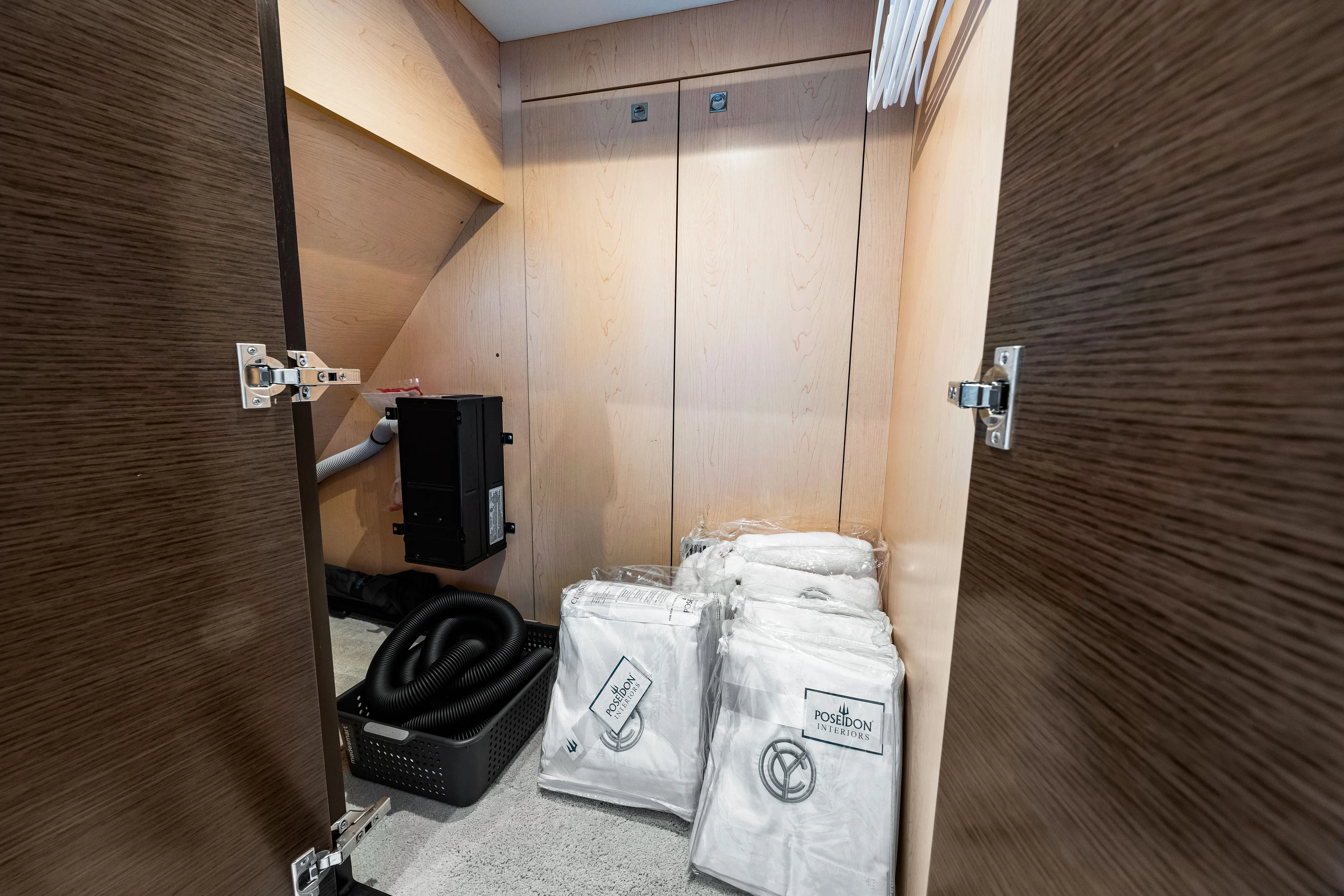 2020 Cruisers Yachts 50 CANTIUS Image Thumbnail #69