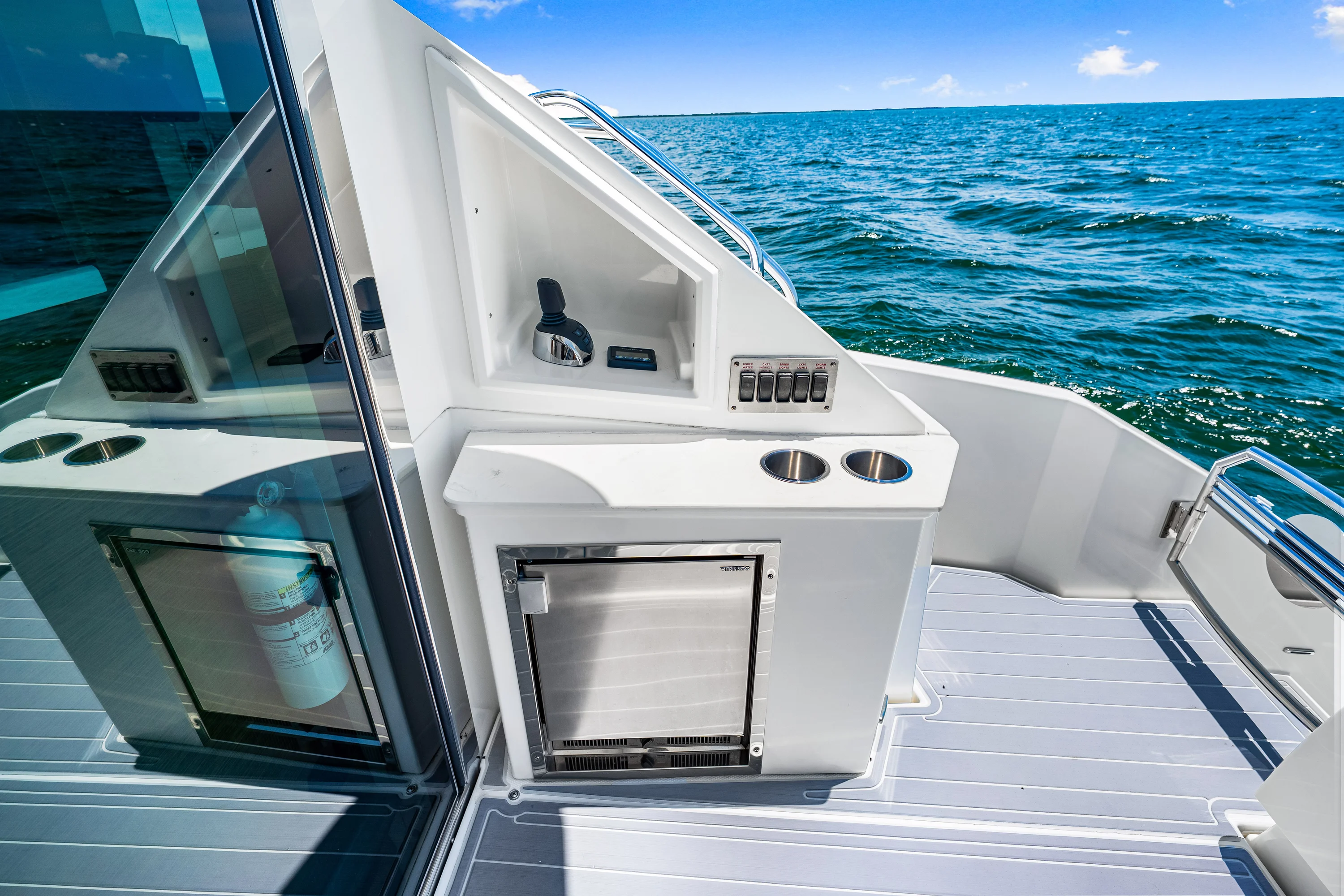 2020 Cruisers Yachts 50 CANTIUS Image Thumbnail #30