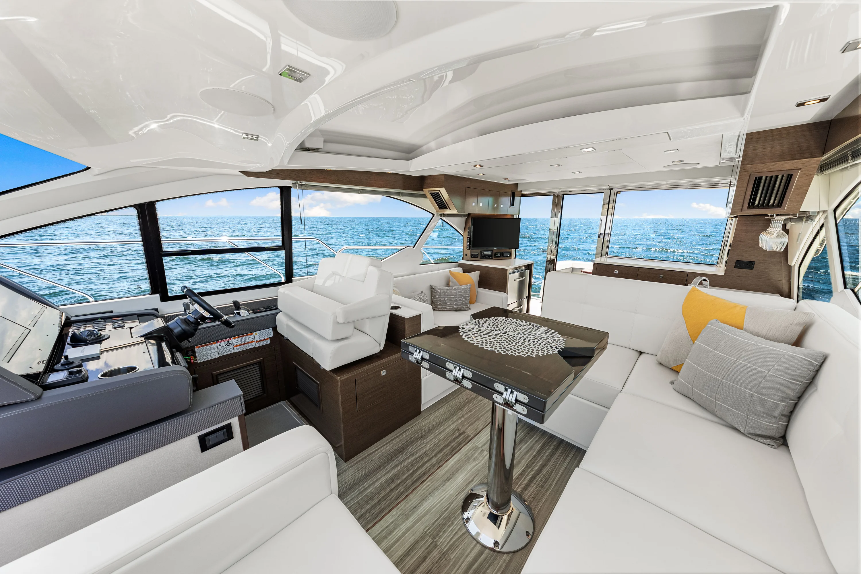 2020 Cruisers Yachts 50 CANTIUS Image Thumbnail #54