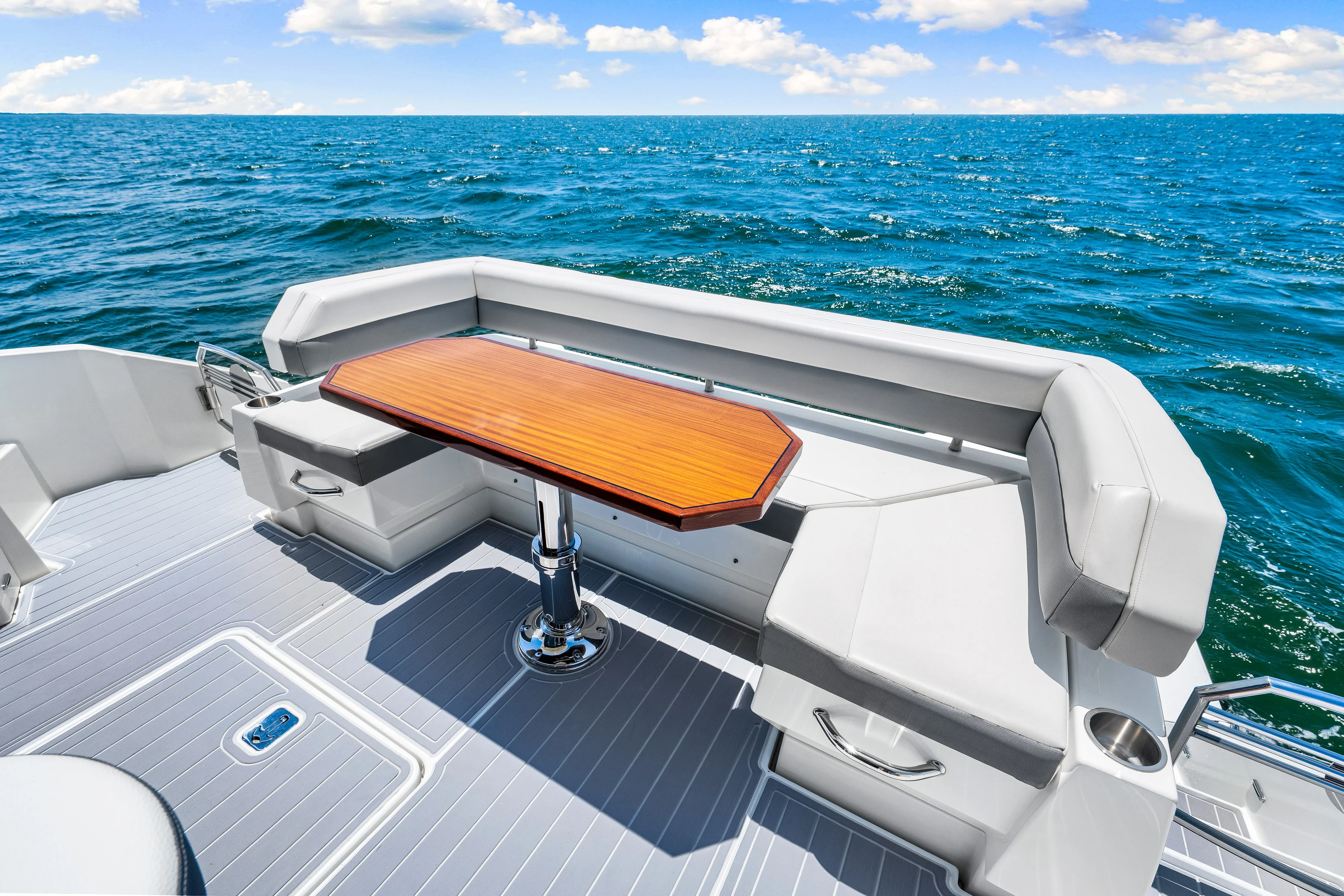 2020 Cruisers Yachts 50 CANTIUS Image Thumbnail #32