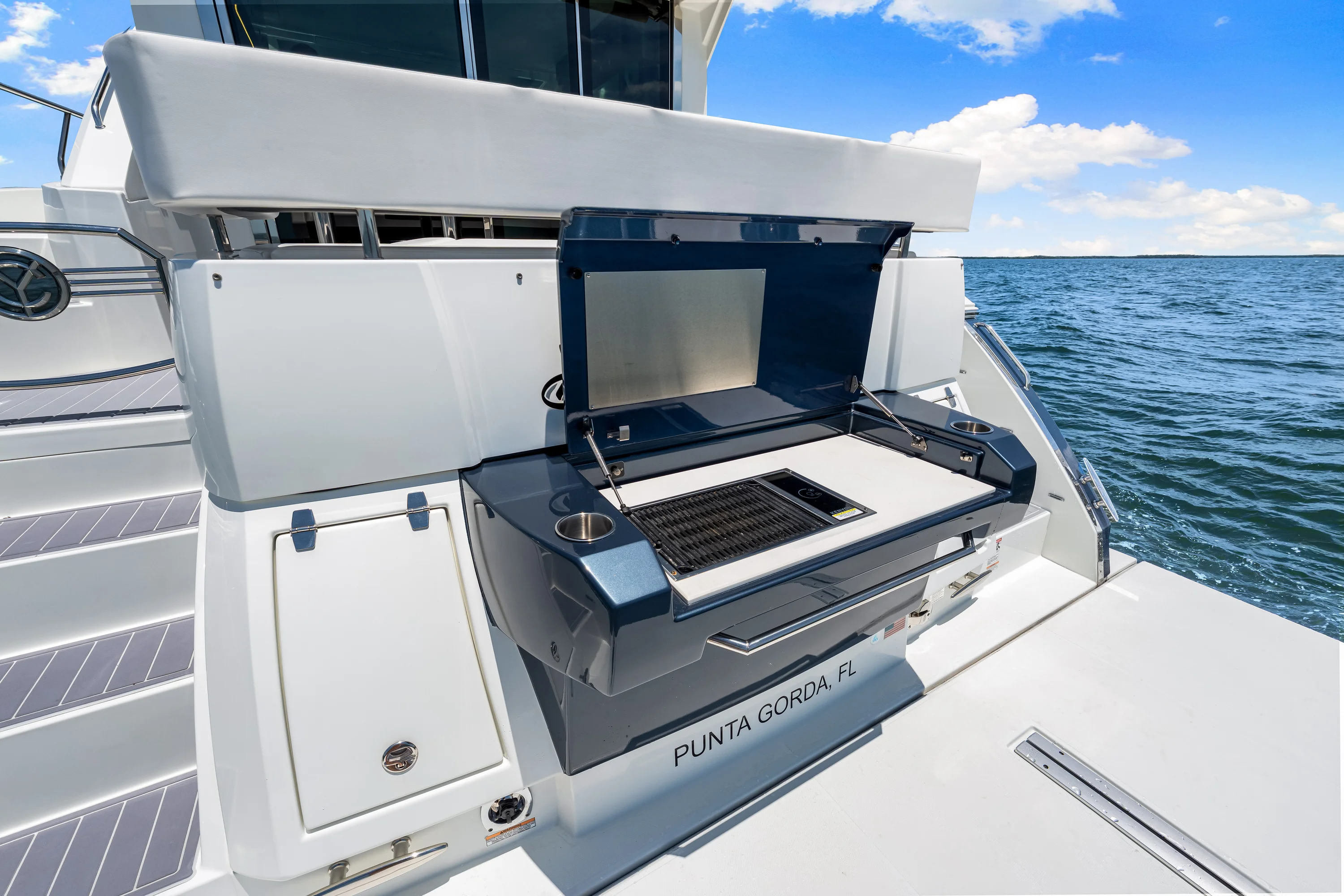 2020 Cruisers Yachts 50 CANTIUS Image Thumbnail #36