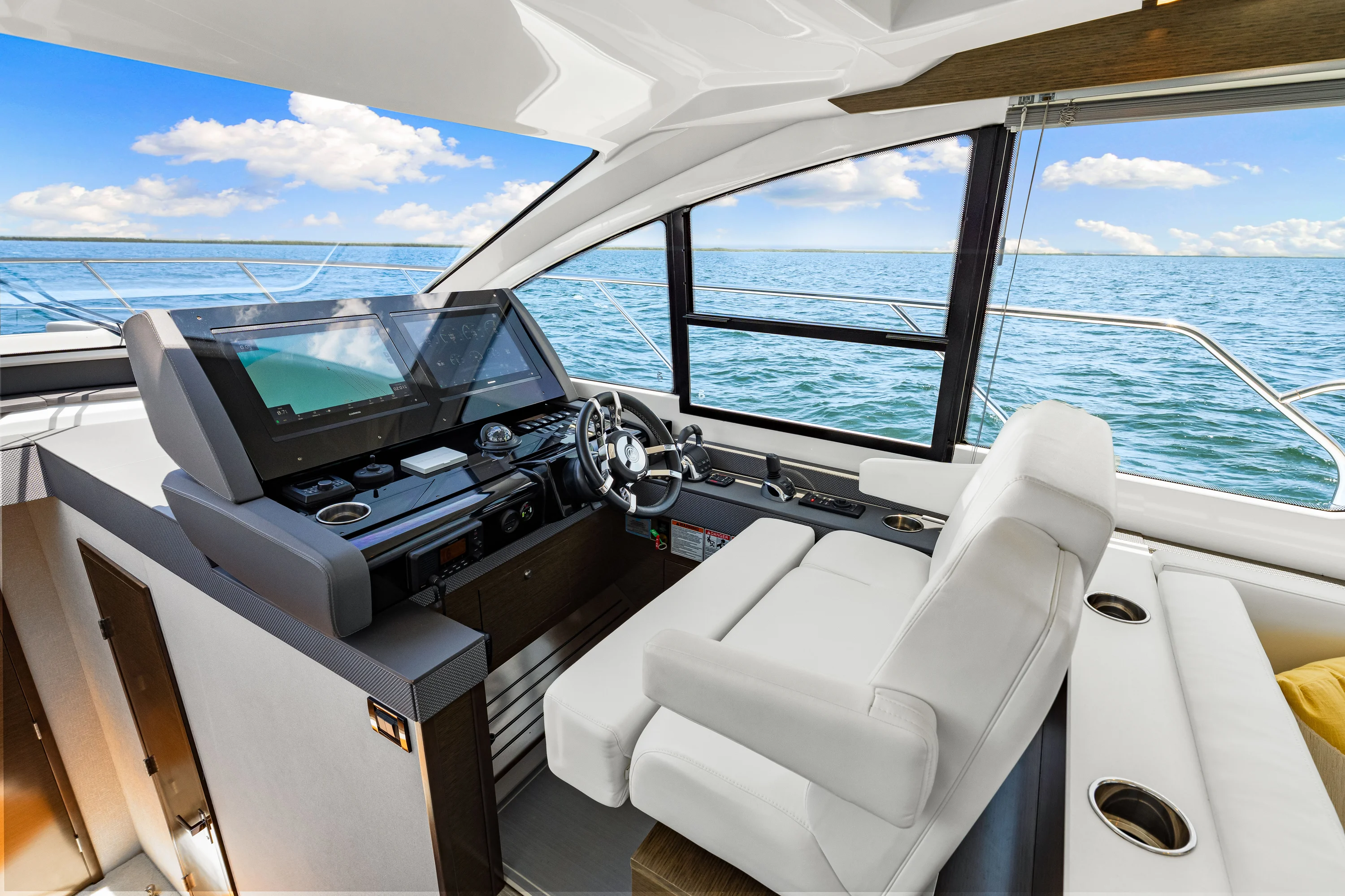 2020 Cruisers Yachts 50 CANTIUS Image Thumbnail #55