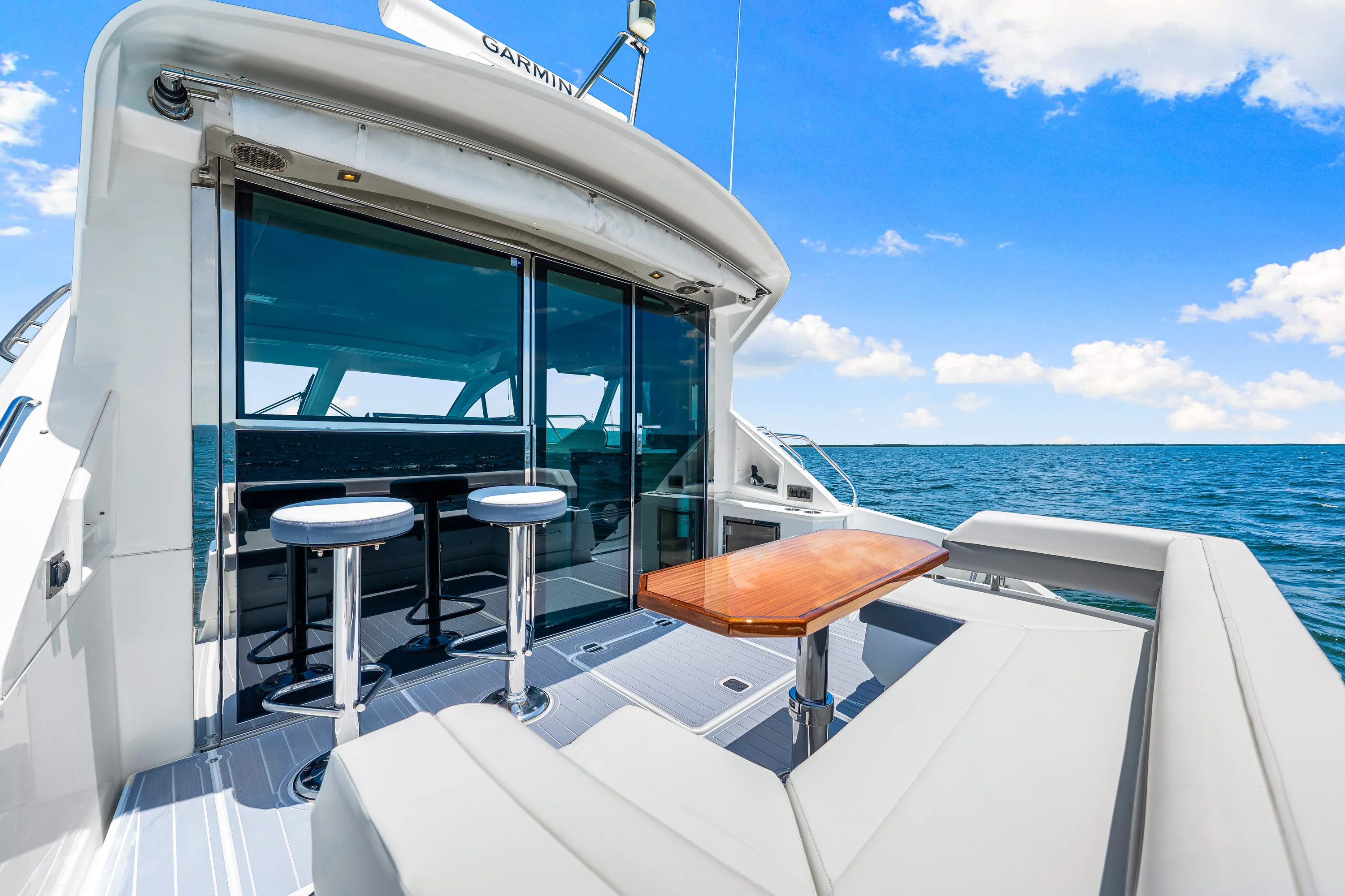 2020 Cruisers Yachts 50 CANTIUS Image Thumbnail #35
