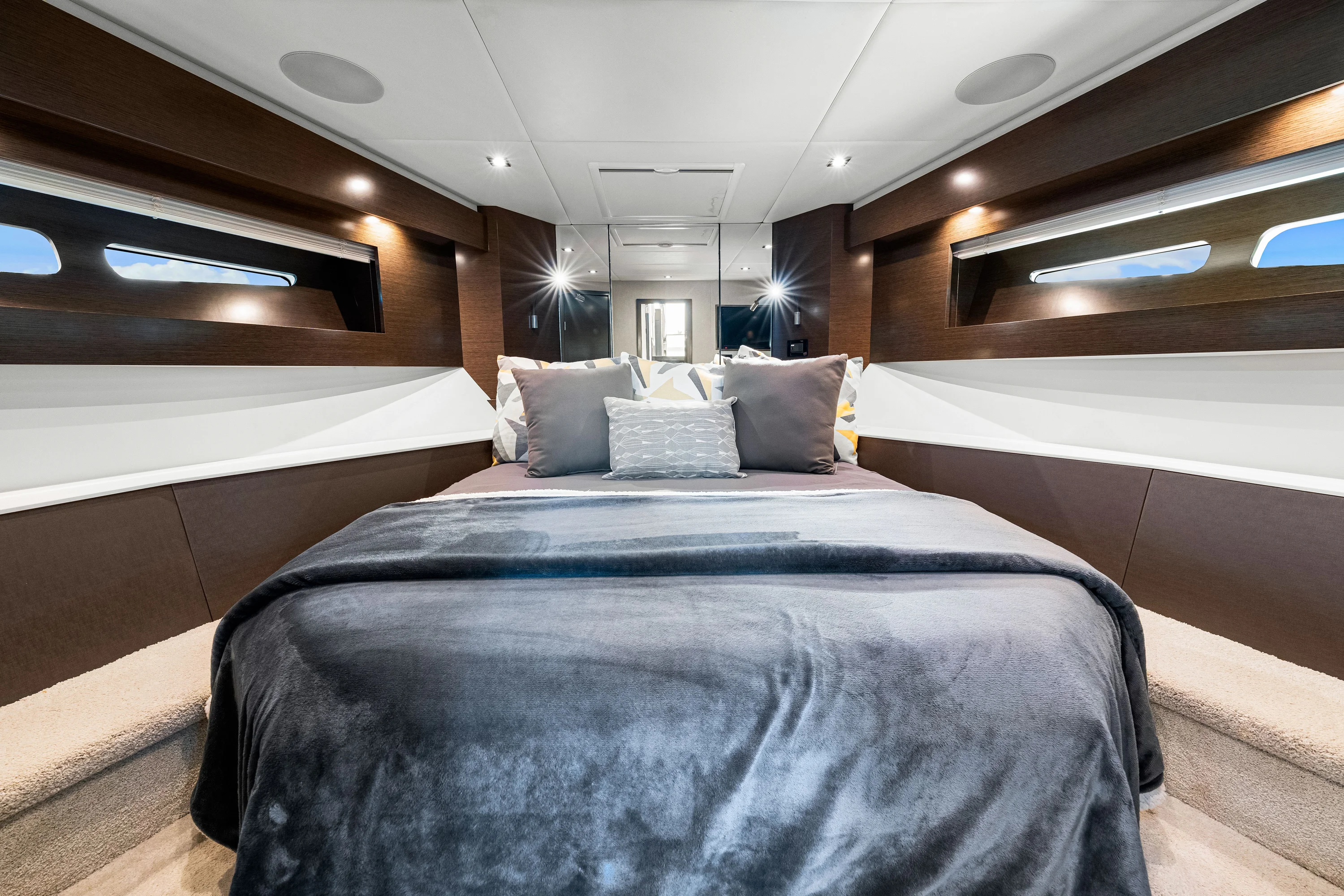 2020 Cruisers Yachts 50 CANTIUS Image Thumbnail #70