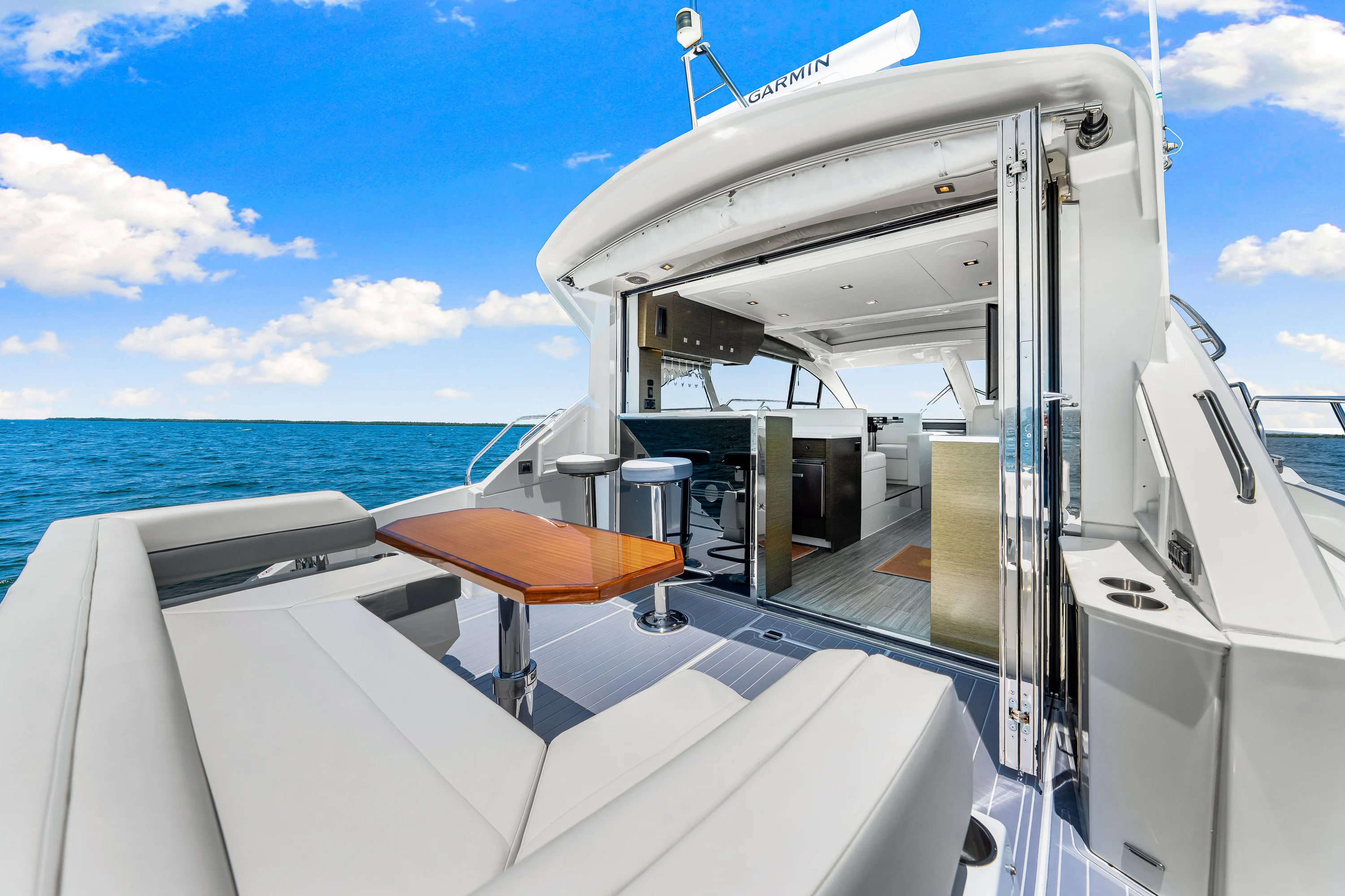 2020 Cruisers Yachts 50 CANTIUS Image Thumbnail #33