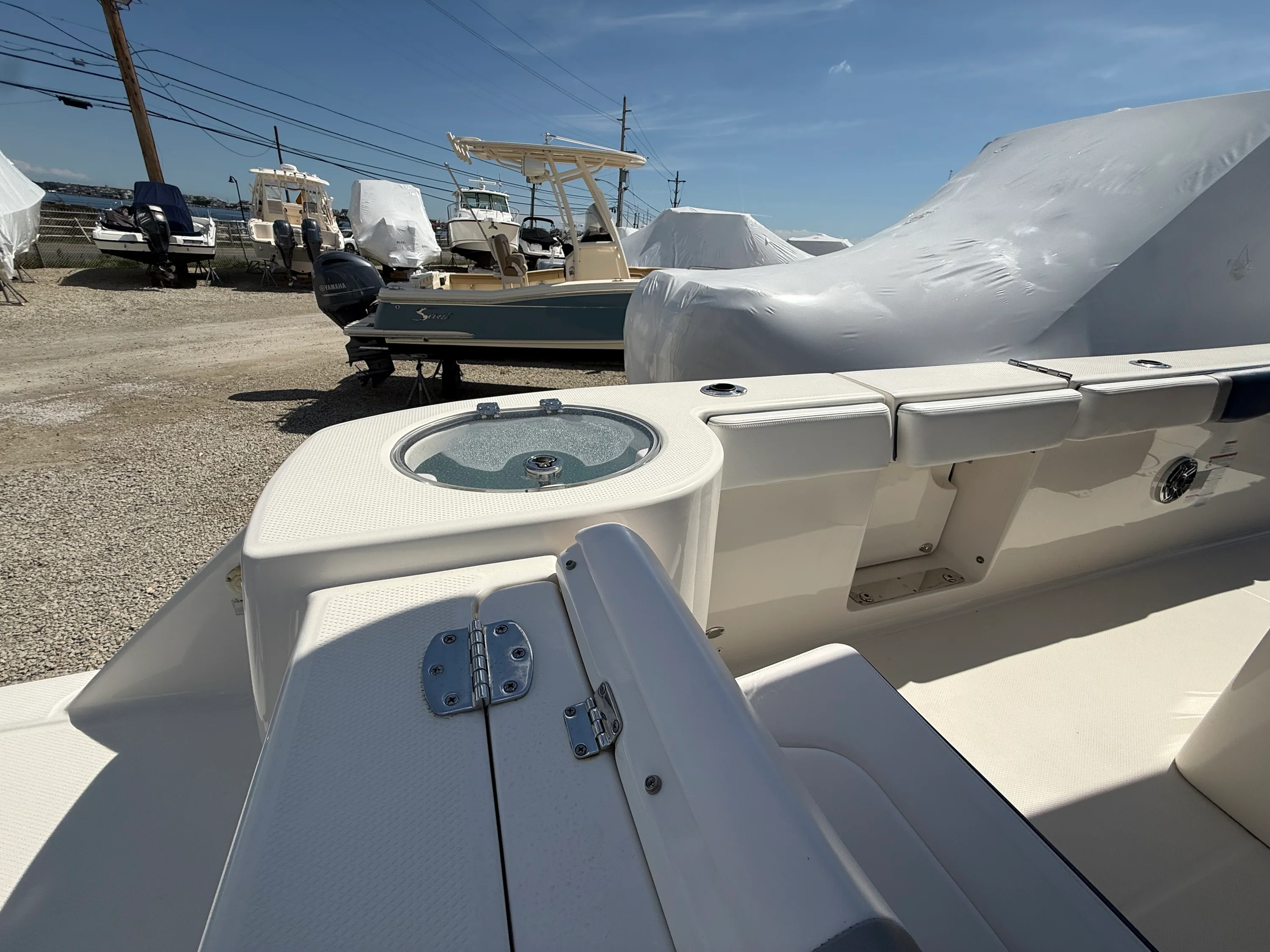 2021 Robalo R272 Image Thumbnail #9