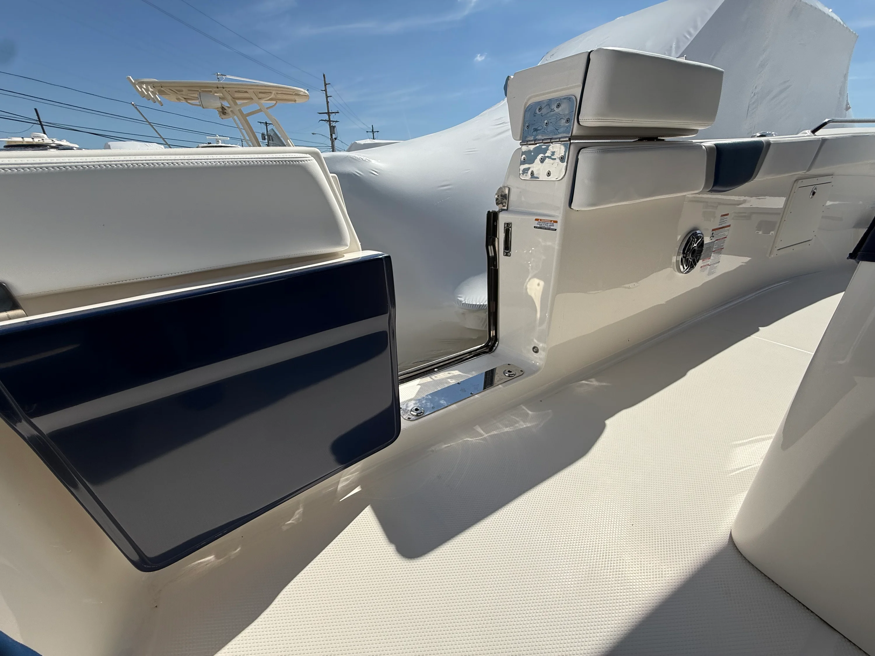 2021 Robalo R272 Image Thumbnail #12