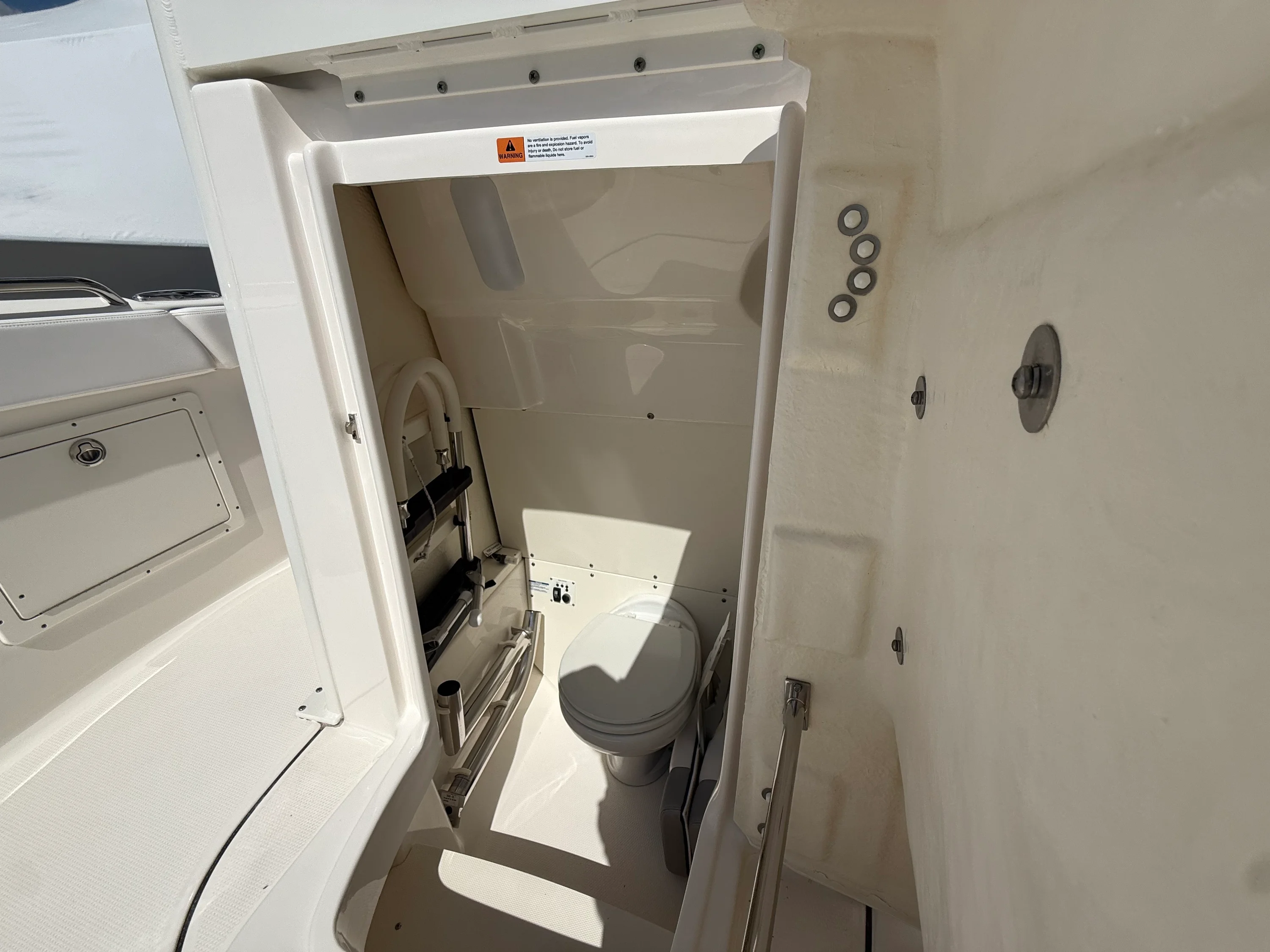 2021 Robalo R272 Image Thumbnail #30