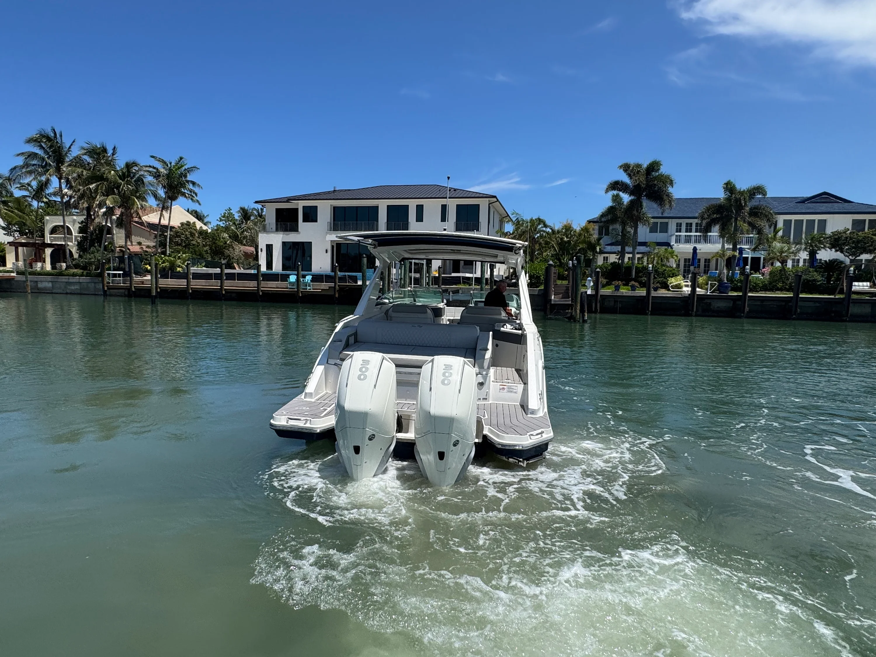 2022 Sea Ray 310 SLX OB Image Thumbnail #8