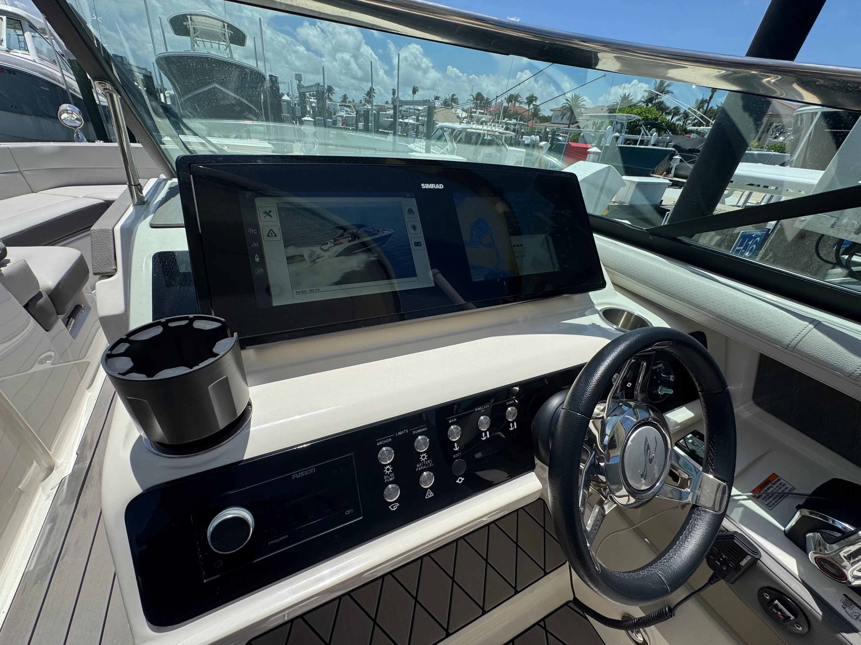2022 Sea Ray 310 SLX OB Image Thumbnail #36