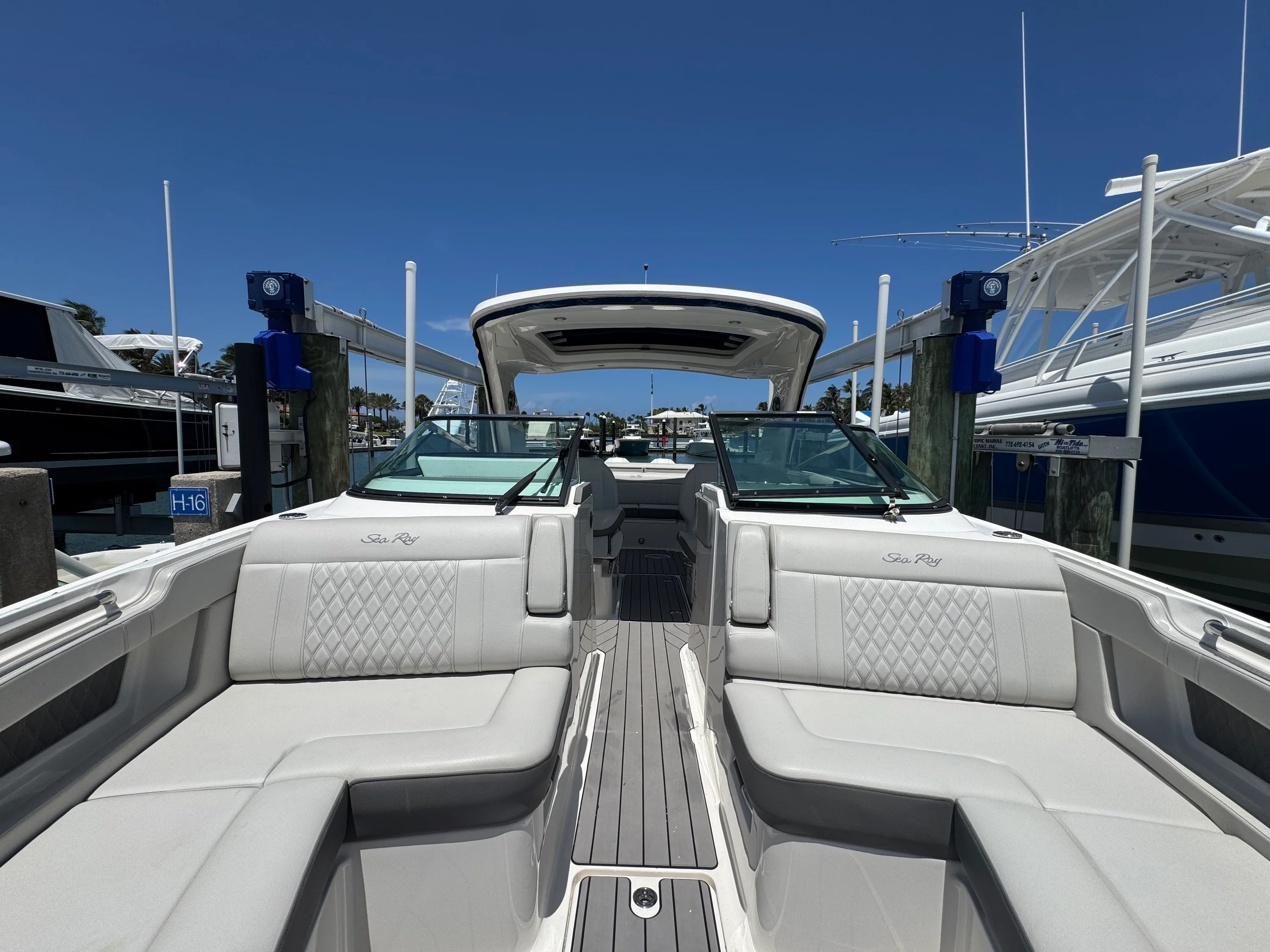 2022 Sea Ray 310 SLX OB Image Thumbnail #45