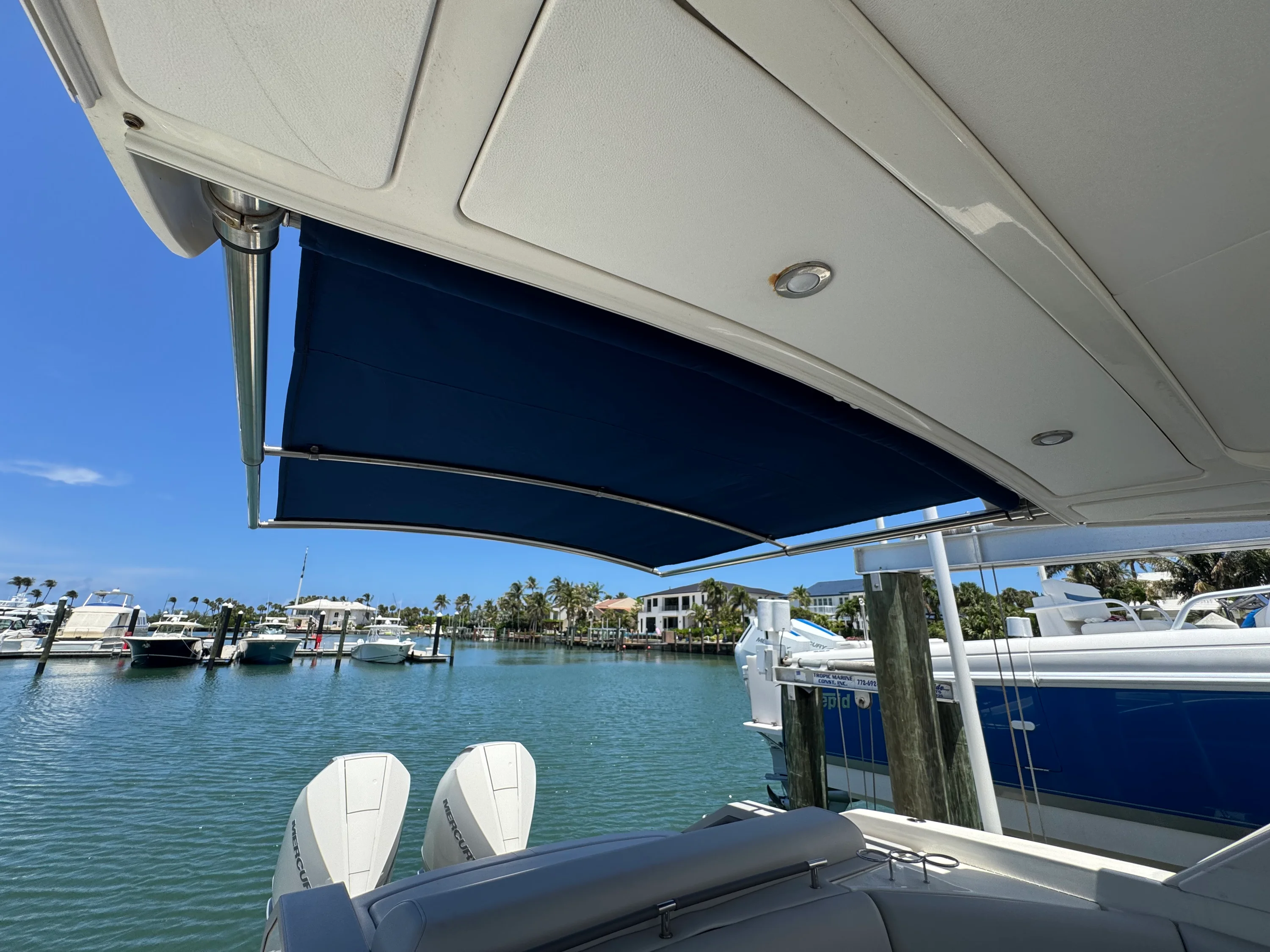 2022 Sea Ray 310 SLX OB Image Thumbnail #23