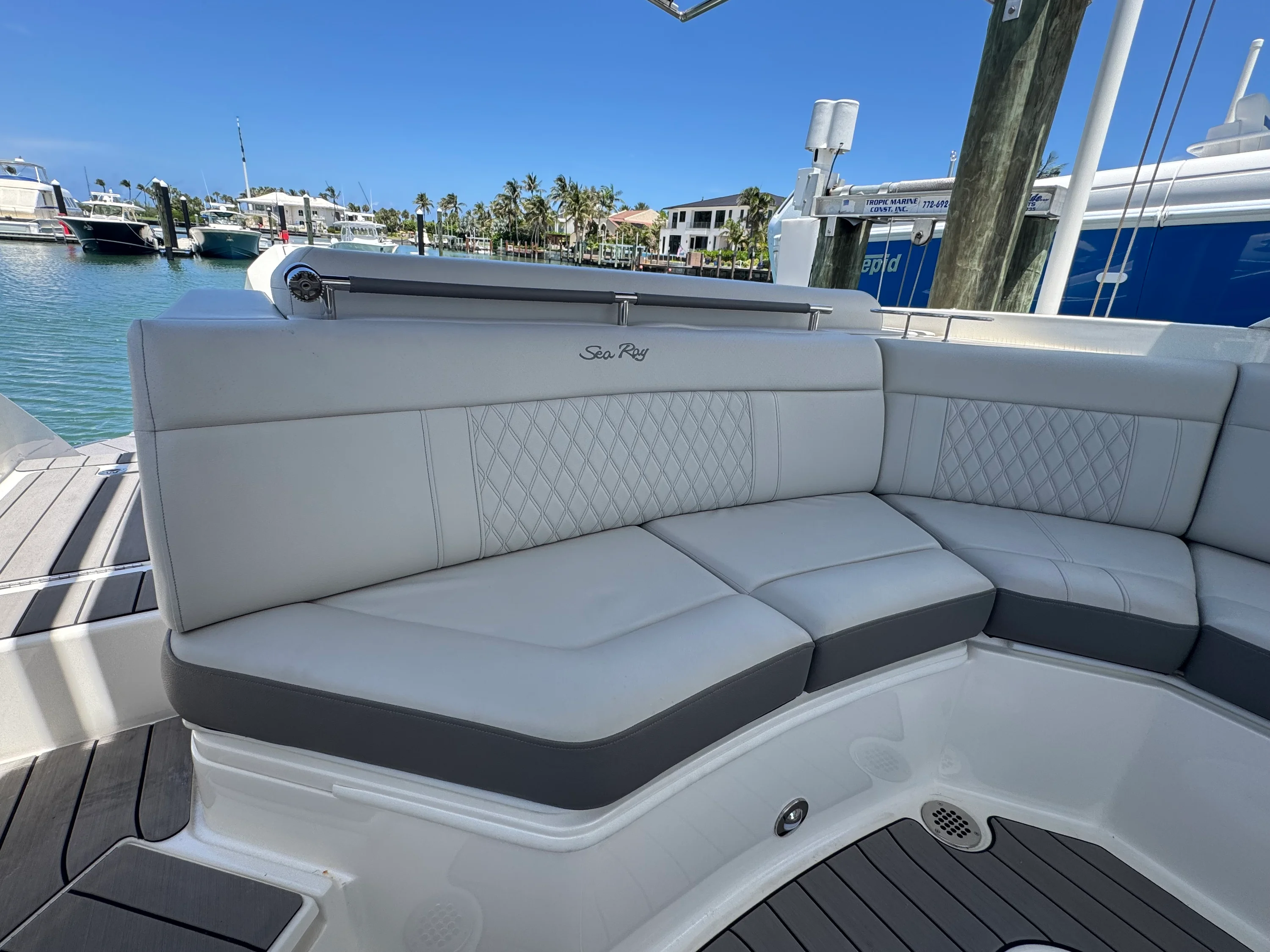 2022 Sea Ray 310 SLX OB Image Thumbnail #26